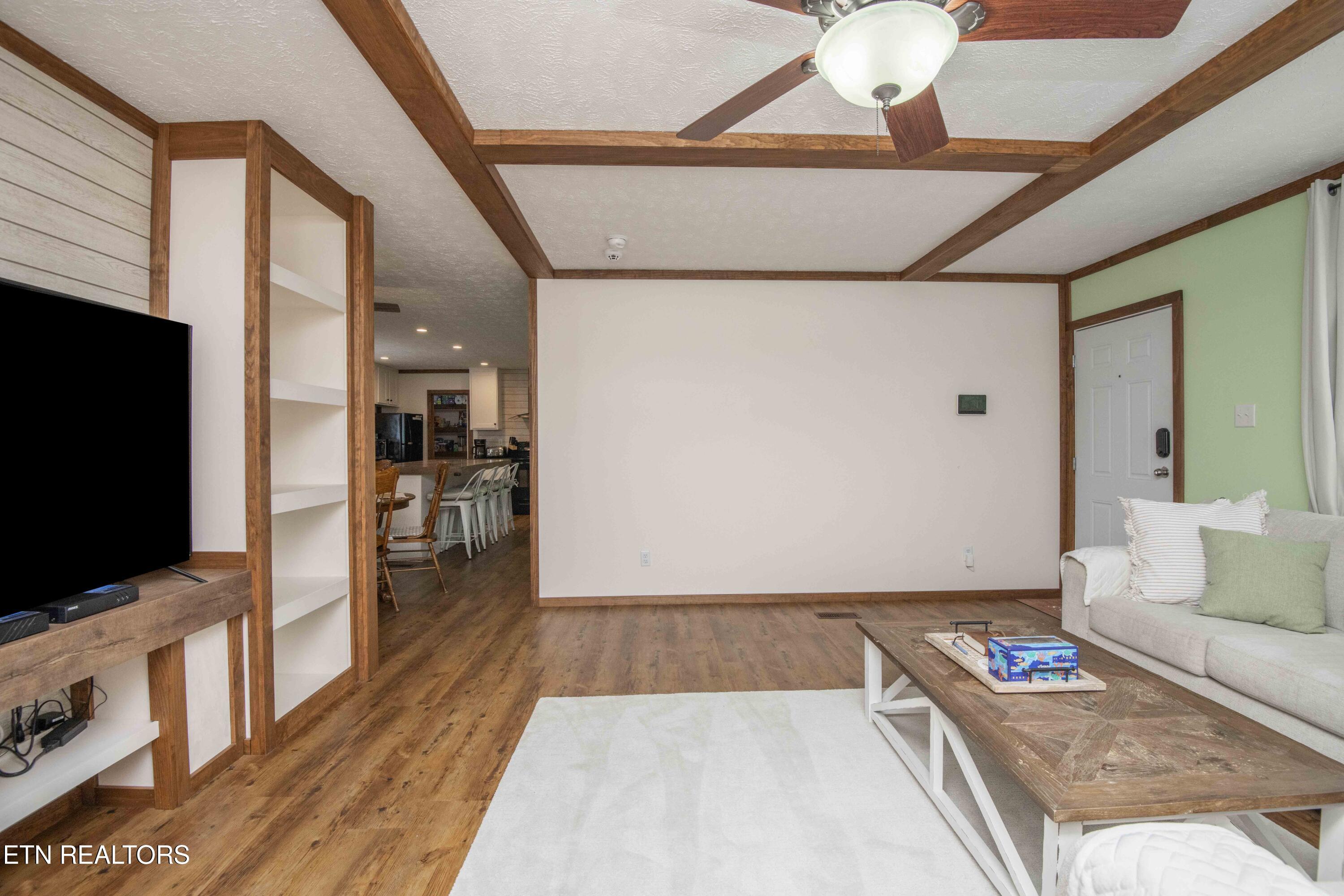 2744 Maplecrest Lane Sevierville TN 37876