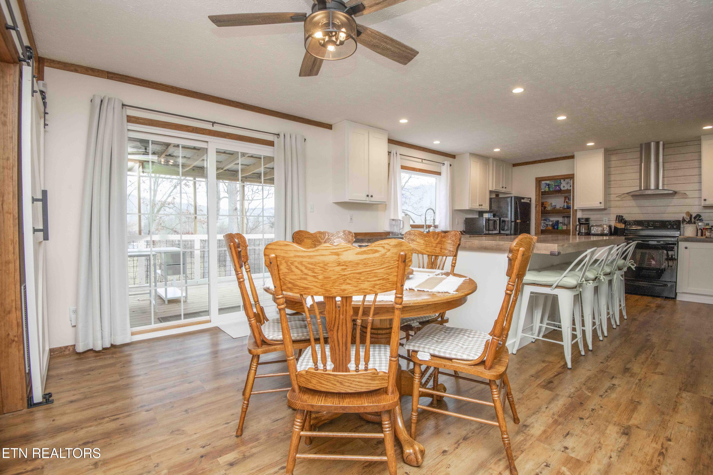 2744 Maplecrest Lane Sevierville TN 37876