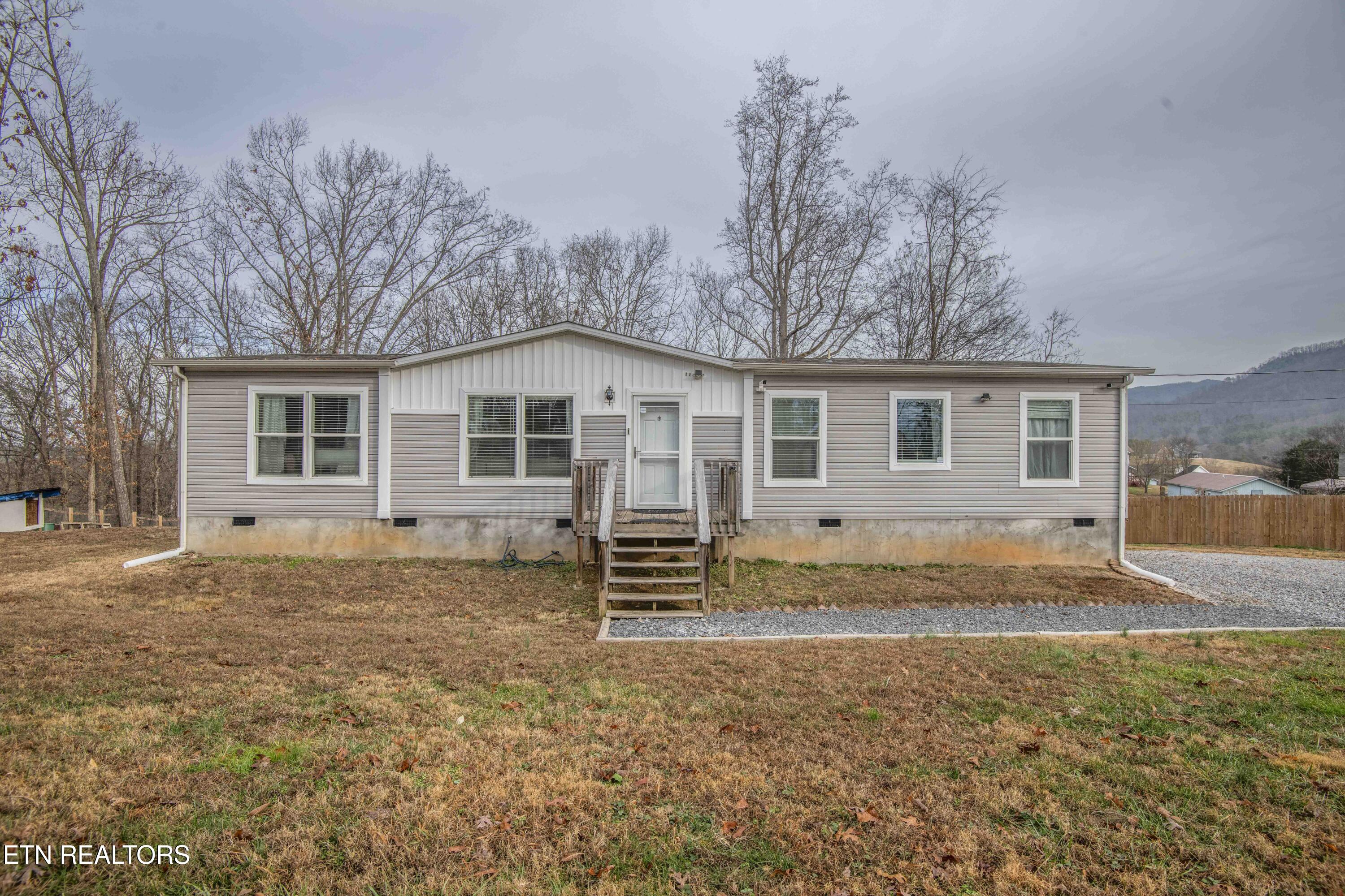 2744 Maplecrest Lane Sevierville TN 37876