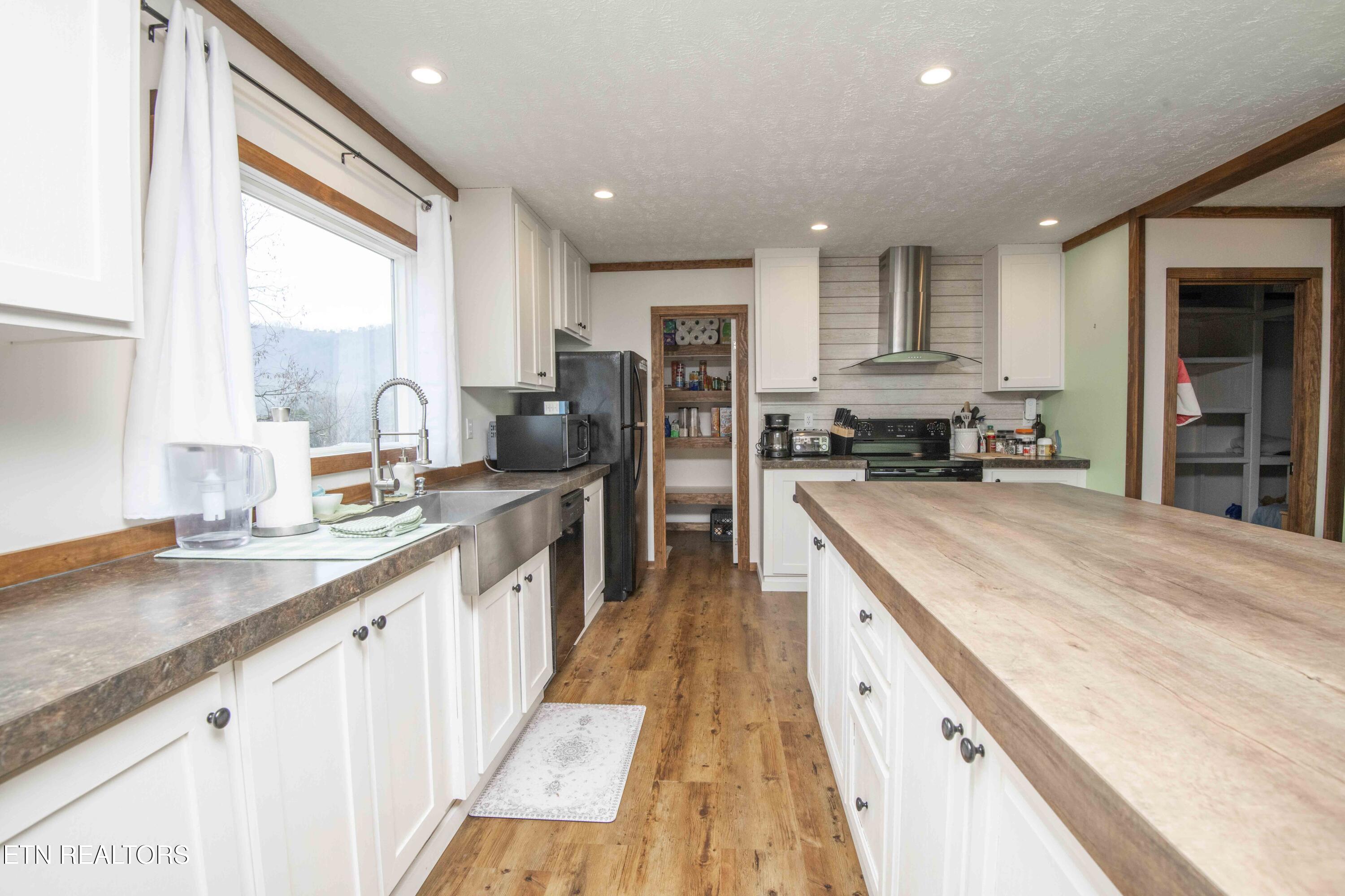 2744 Maplecrest Lane Sevierville TN 37876