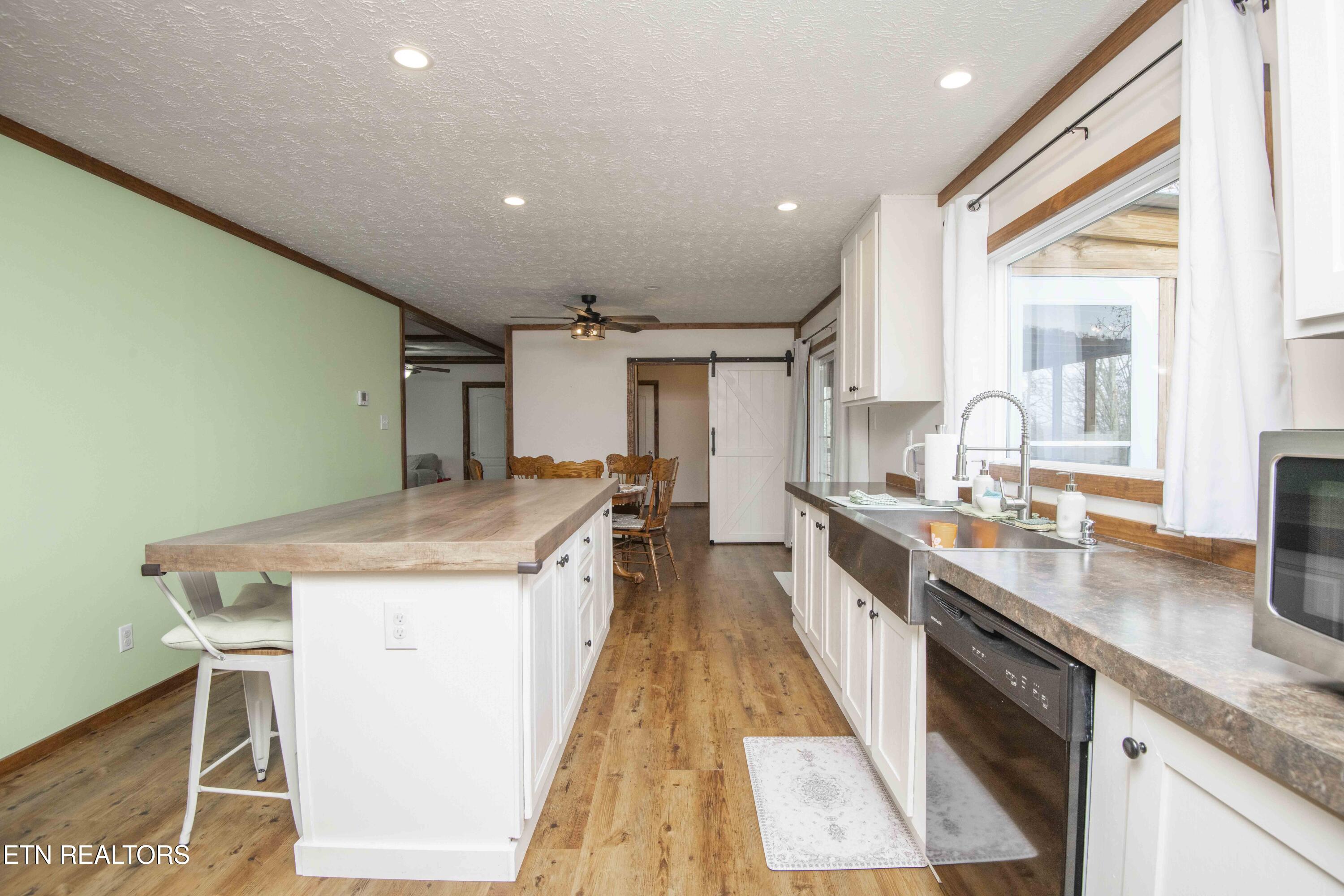 2744 Maplecrest Lane Sevierville TN 37876