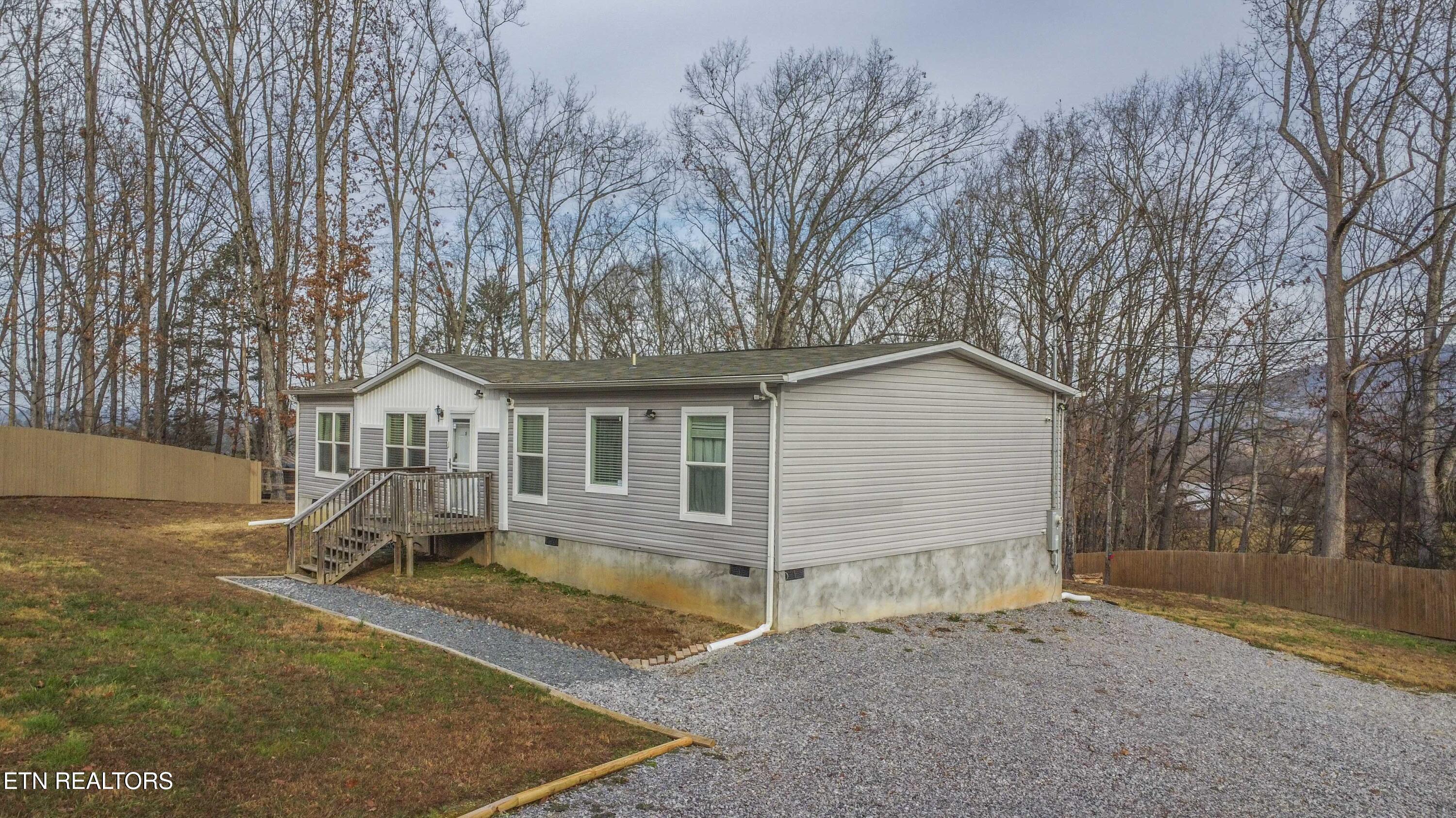 2744 Maplecrest Lane Sevierville TN 37876