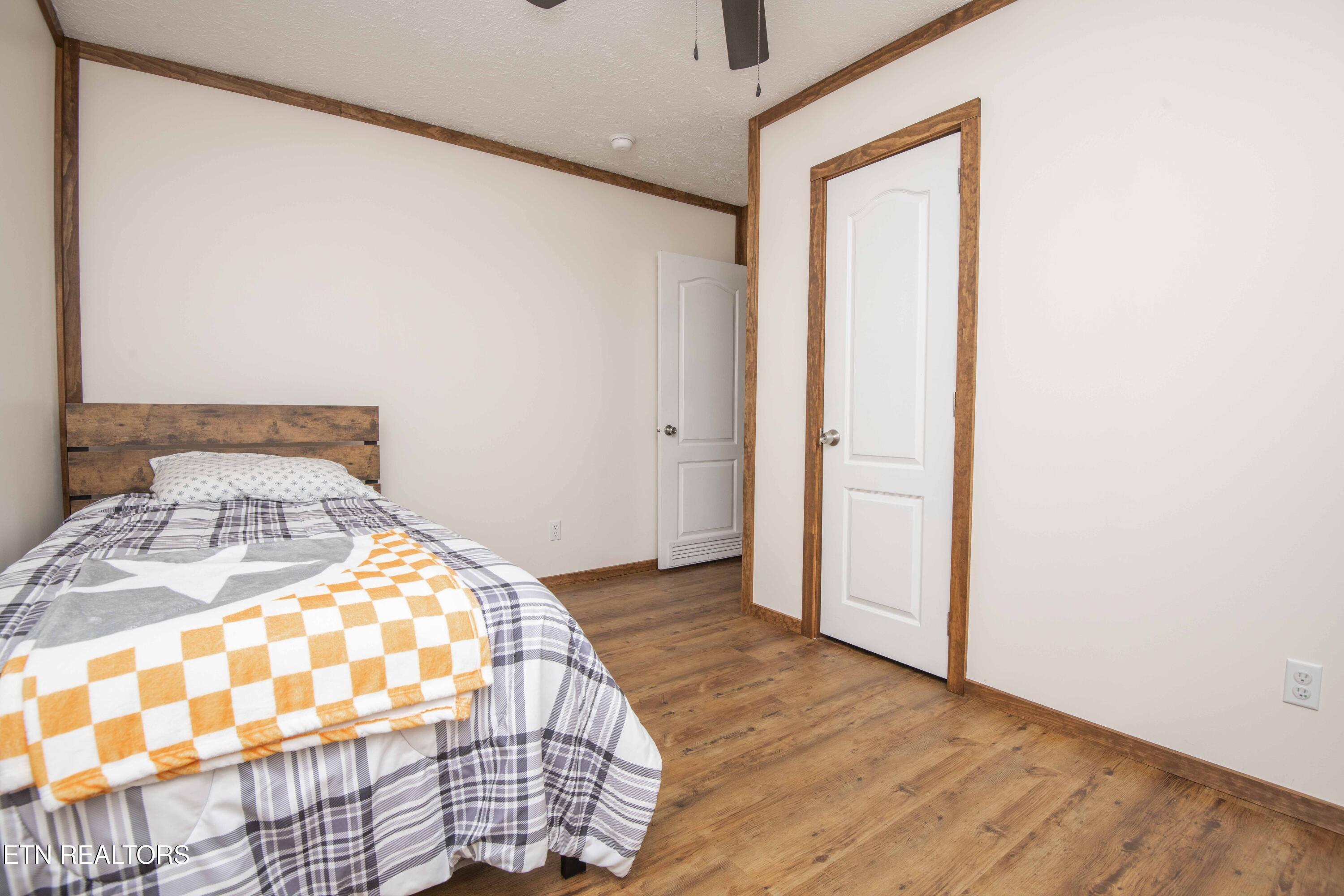 2744 Maplecrest Lane Sevierville TN 37876