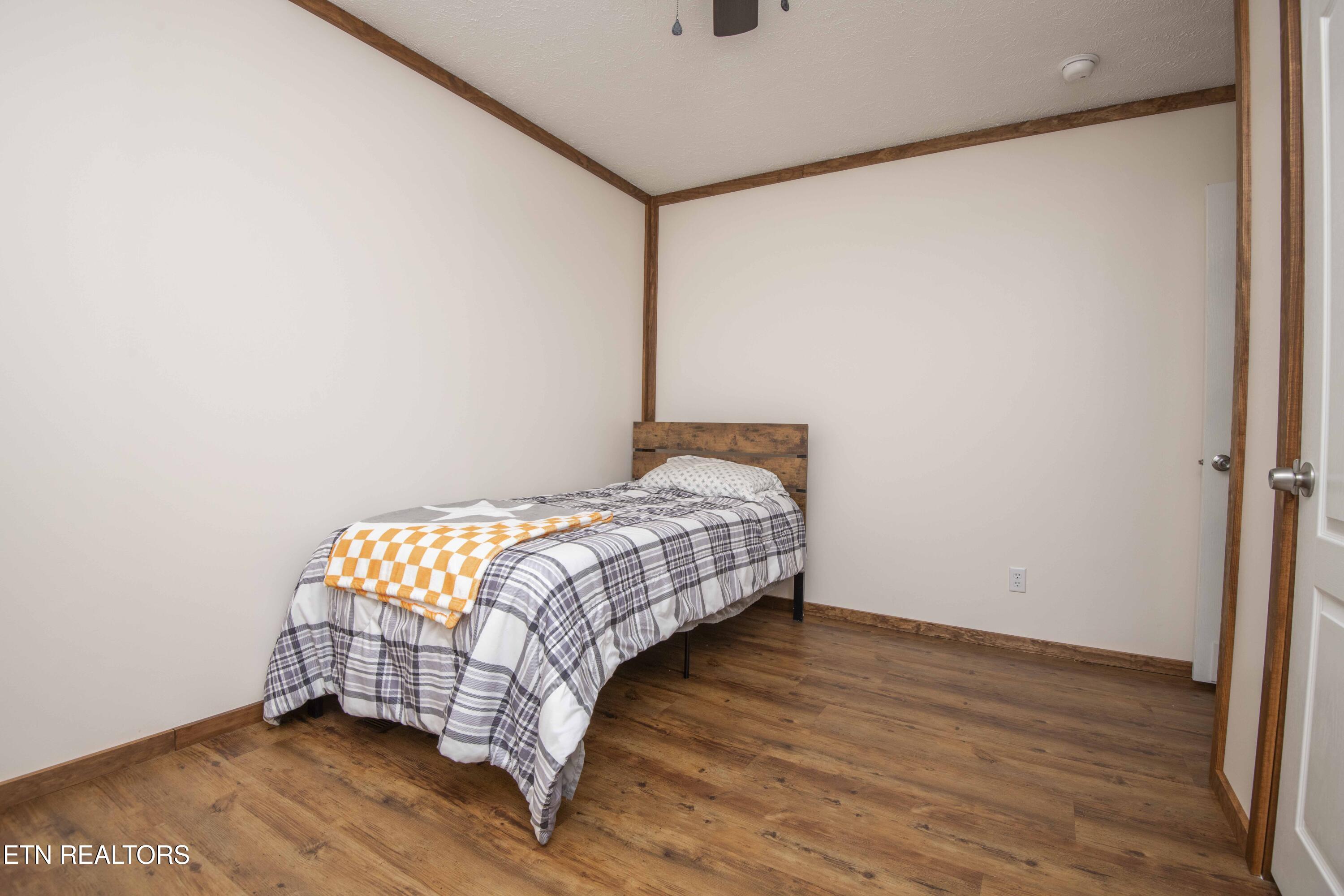 2744 Maplecrest Lane Sevierville TN 37876