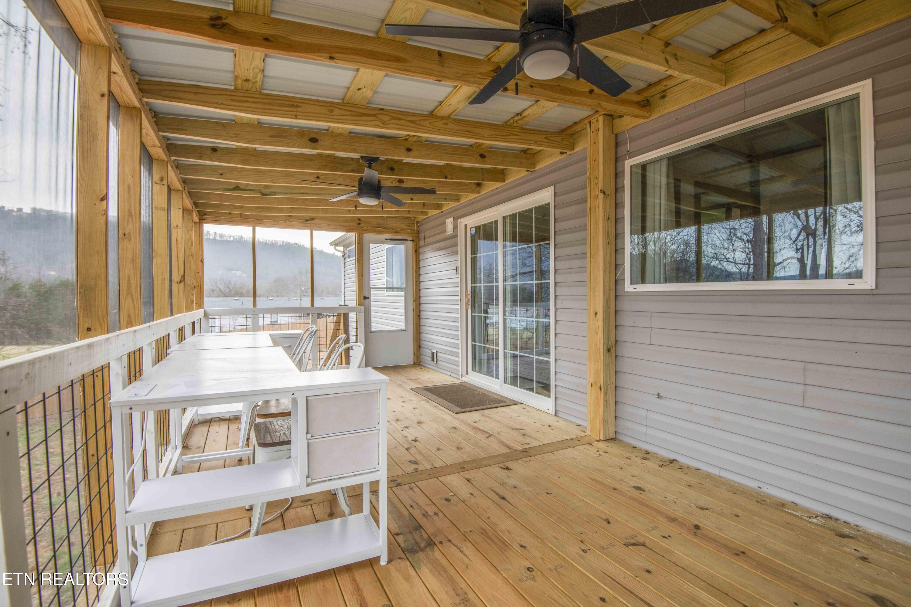 2744 Maplecrest Lane Sevierville TN 37876