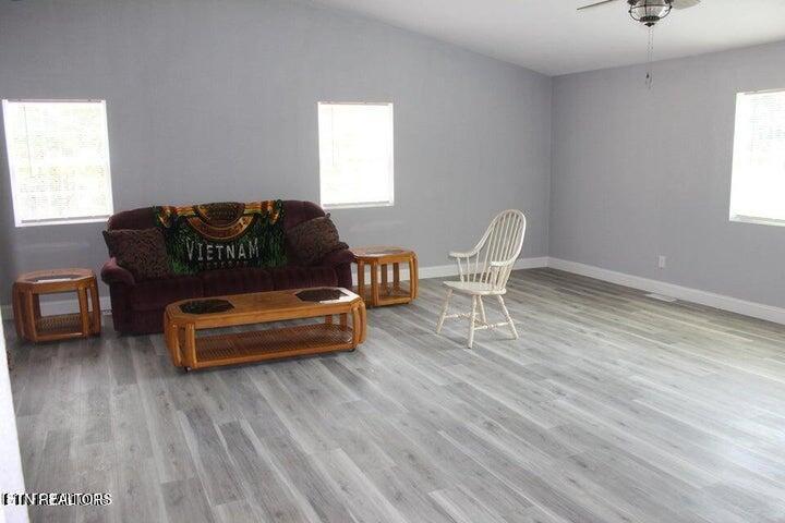 2915 Flat Hollow Road Speedwell TN 37870