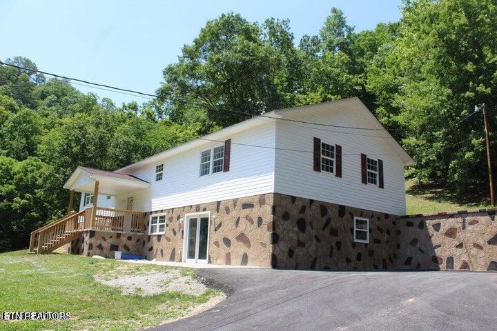 2915 Flat Hollow Road Speedwell TN 37870