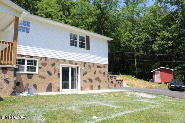 2915 Flat Hollow Road Speedwell TN 37870