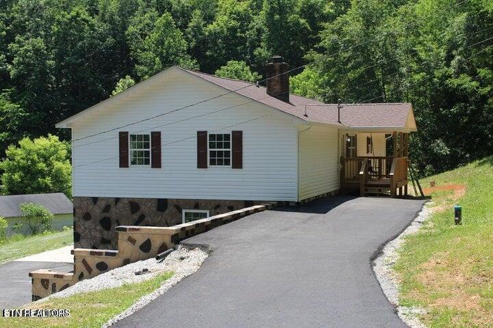 2915 Flat Hollow Road Speedwell TN 37870