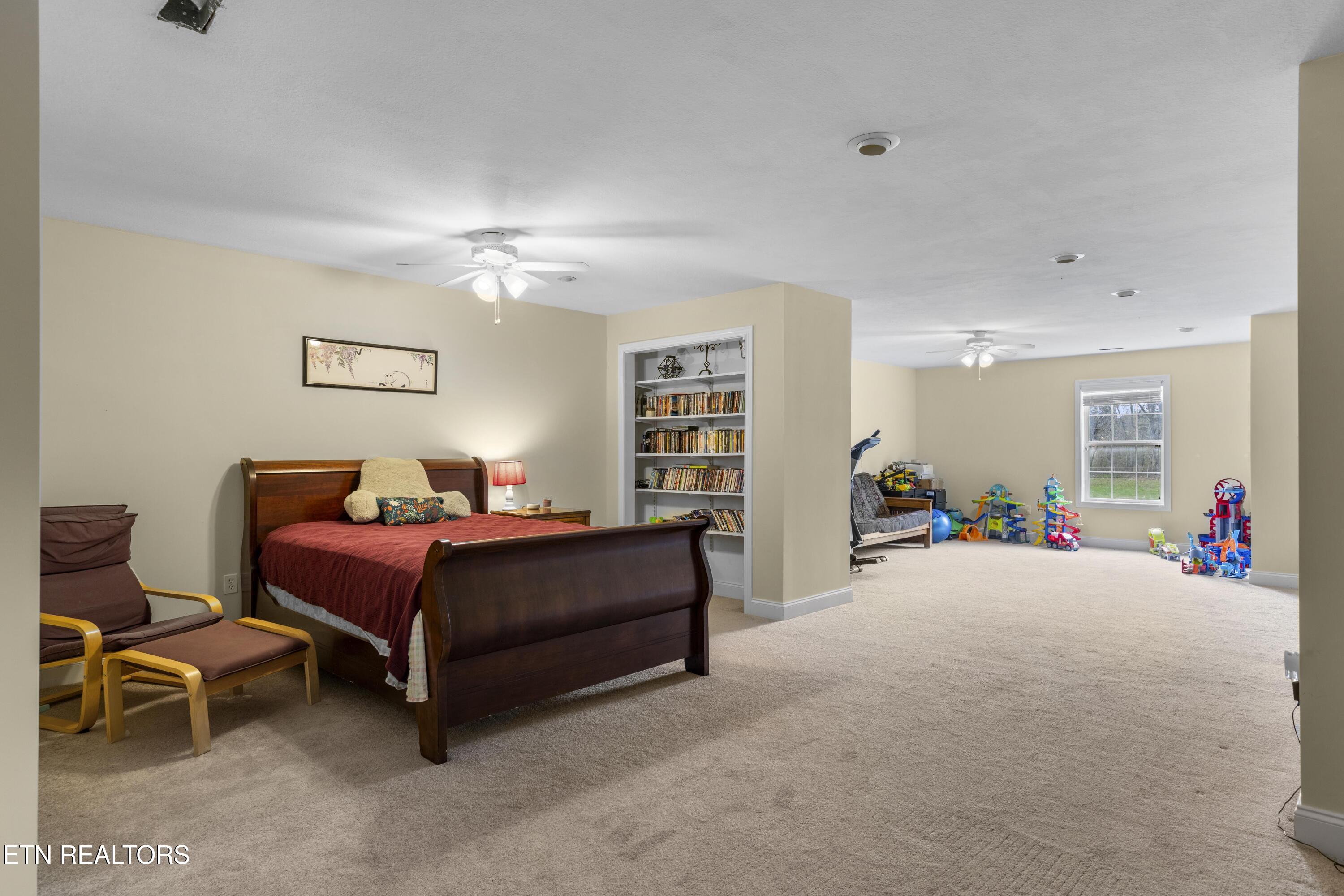 8111 Campbells Point Road Corryton TN 37721