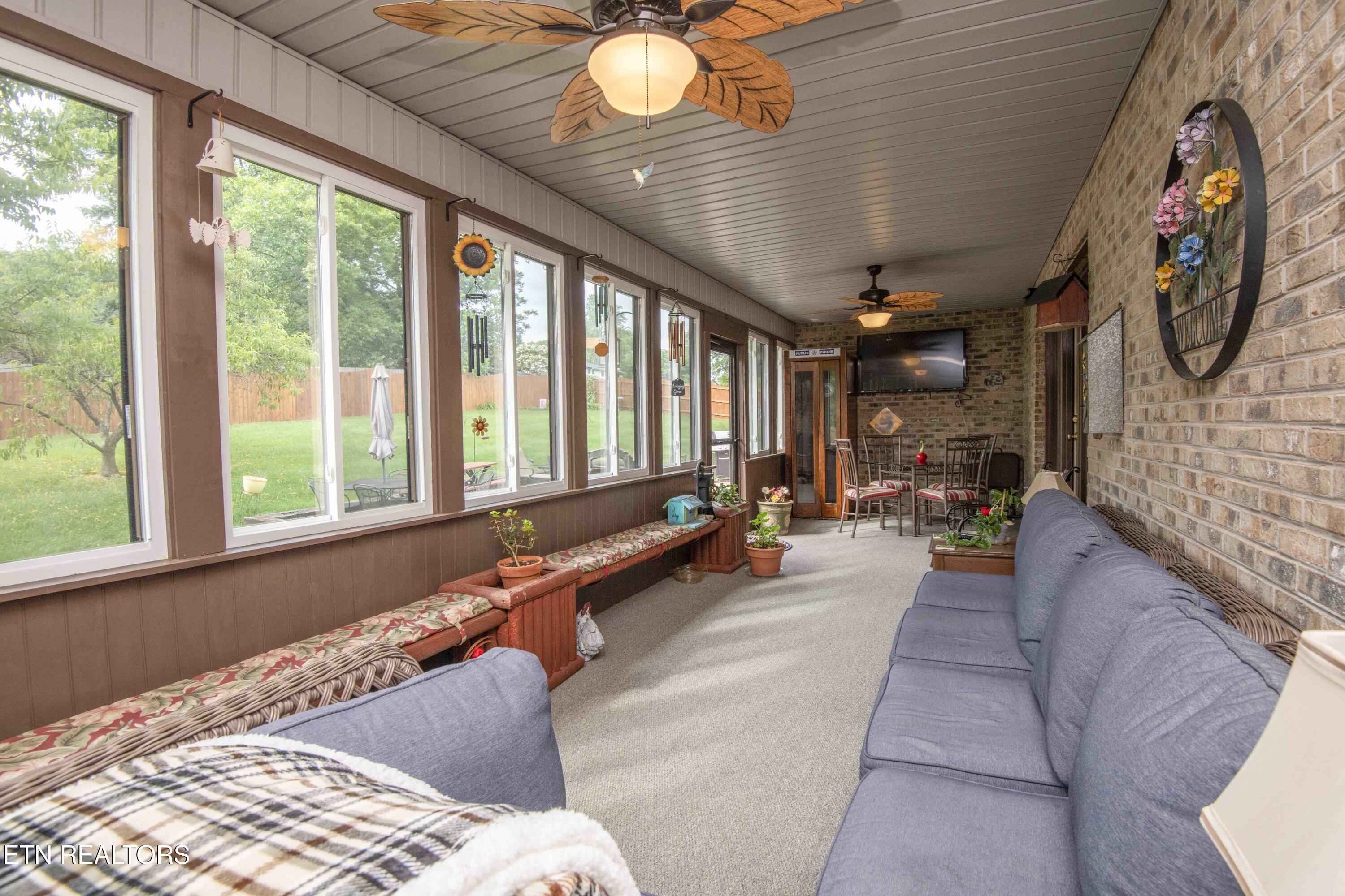 1217 Topside Road Louisville TN 37777