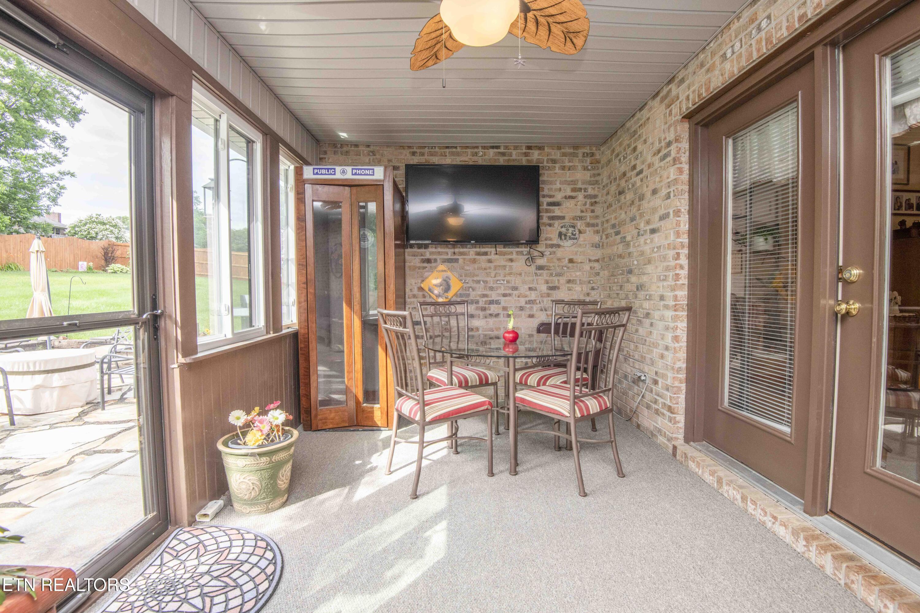 1217 Topside Road Louisville TN 37777