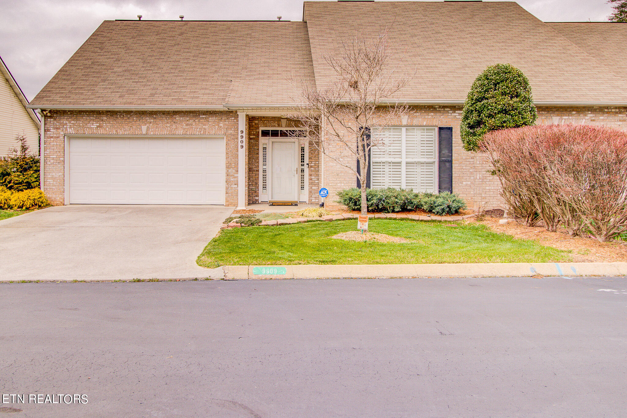 9909 Bellflower Way Knoxville TN 37932