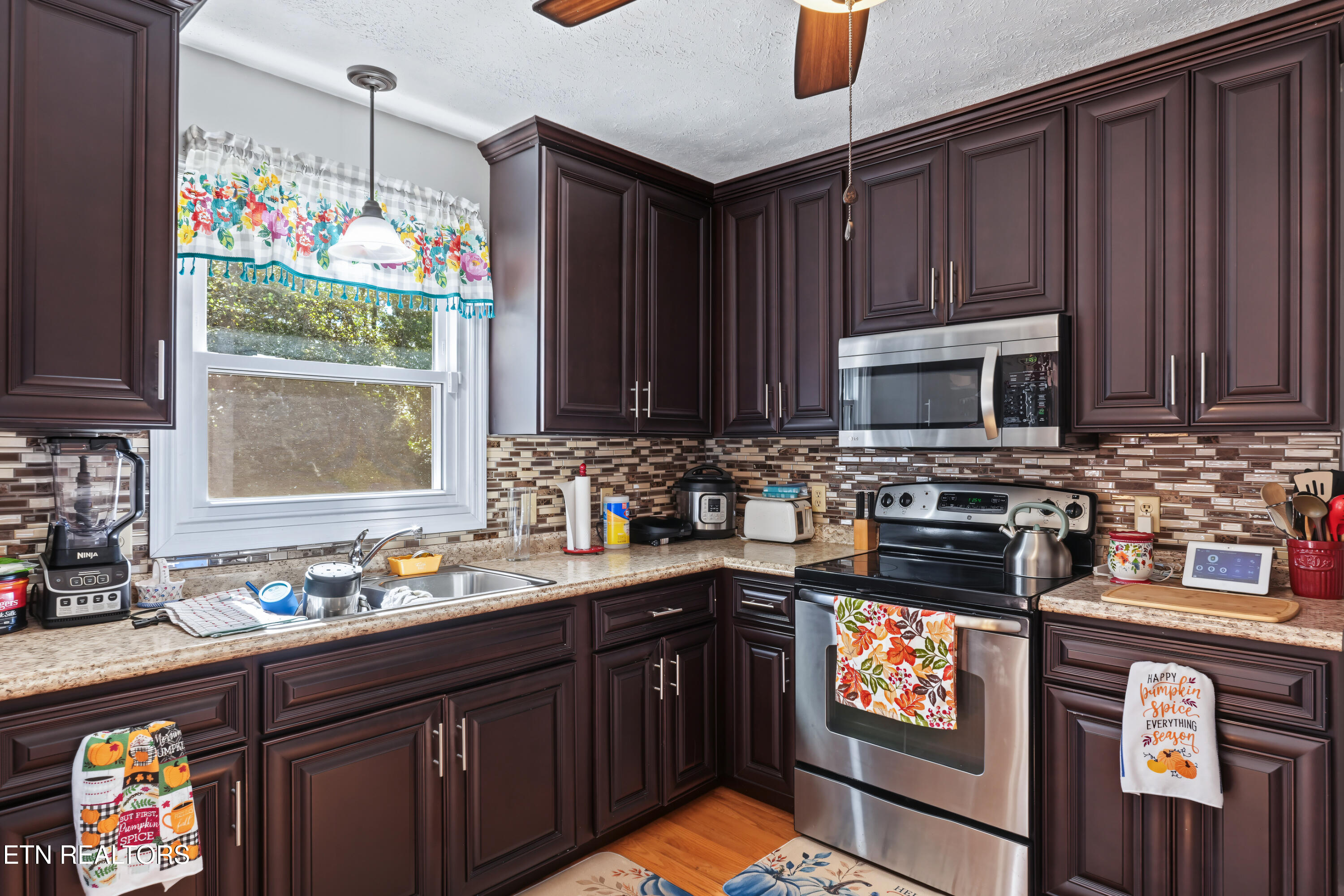 135 Denise Drive Speedwell TN 37870