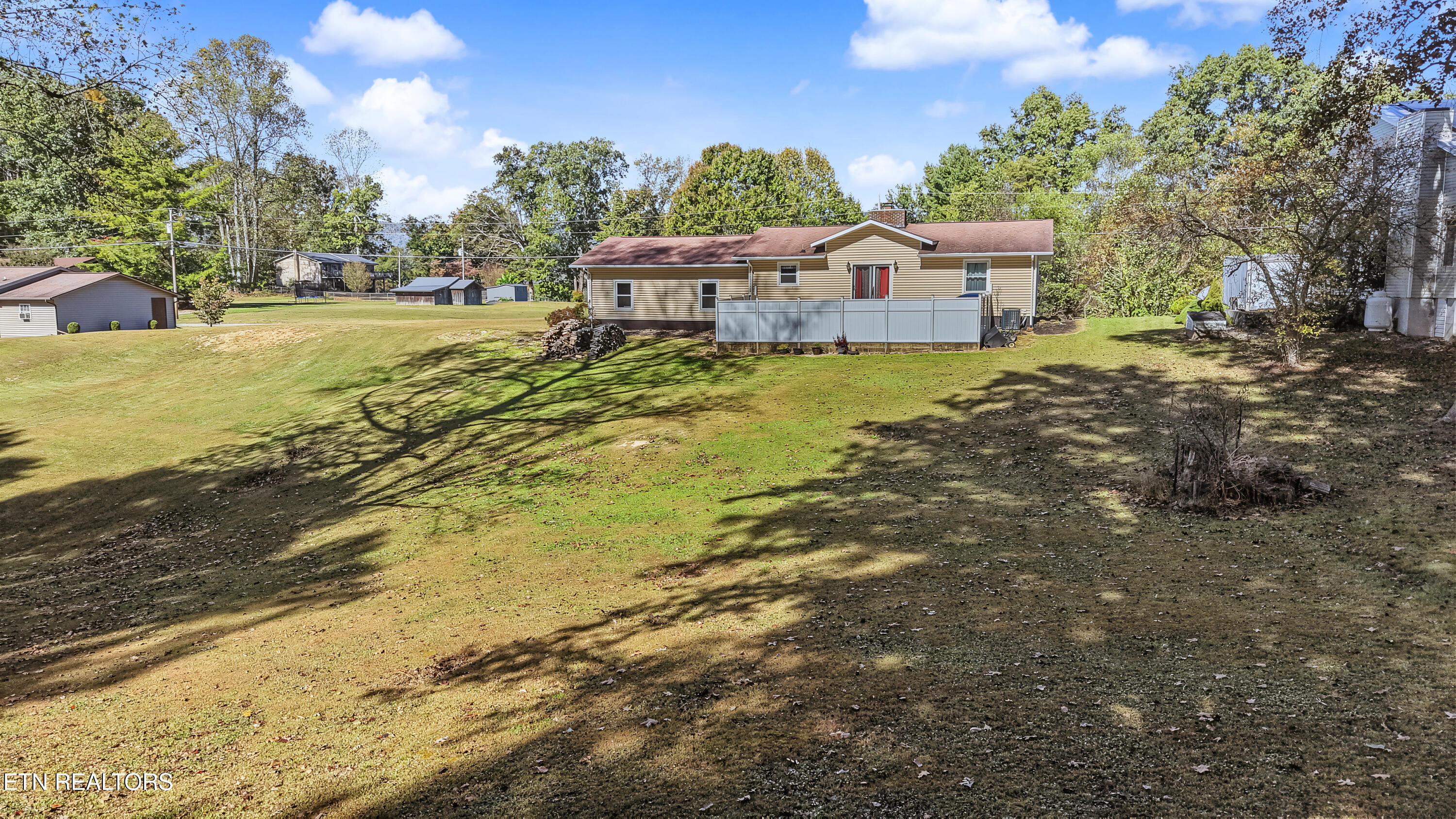 135 Denise Drive Speedwell TN 37870