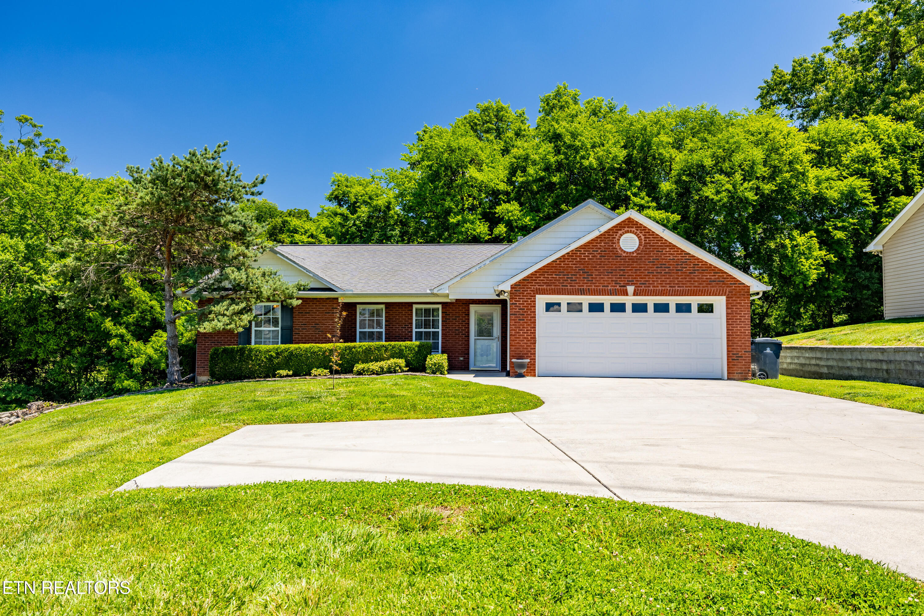 4112 Riverstone Lane Knoxville TN 37918