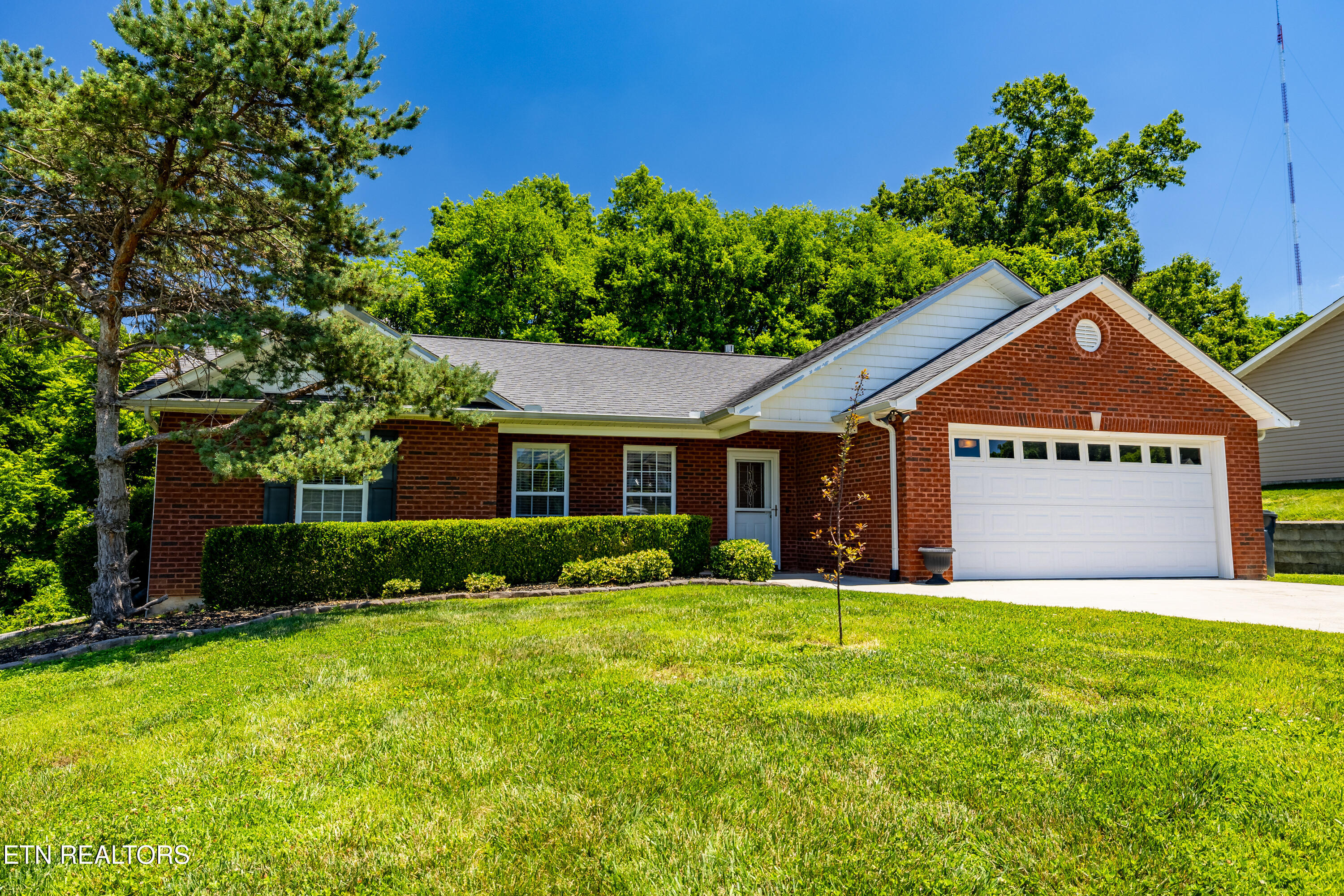 4112 Riverstone Lane Knoxville TN 37918