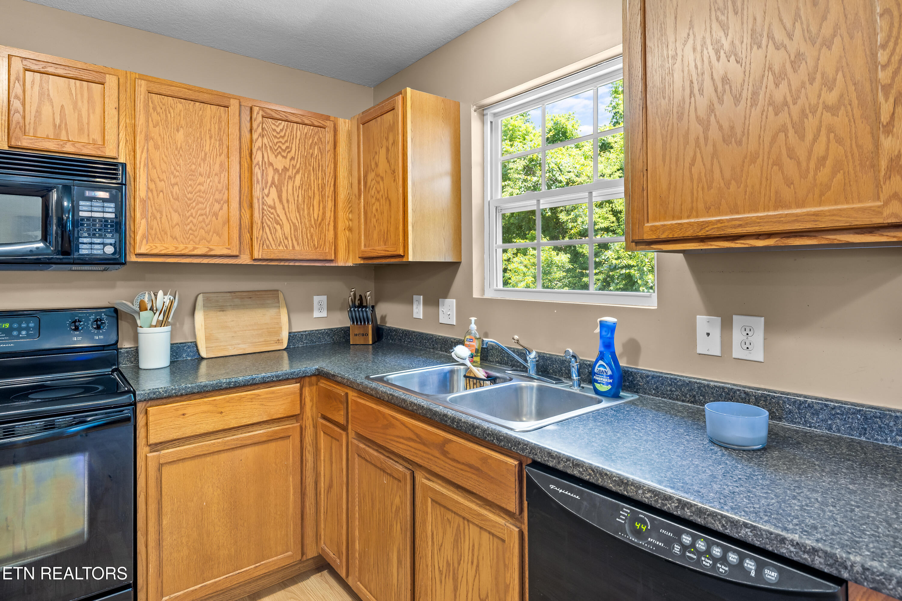 4112 Riverstone Lane Knoxville TN 37918