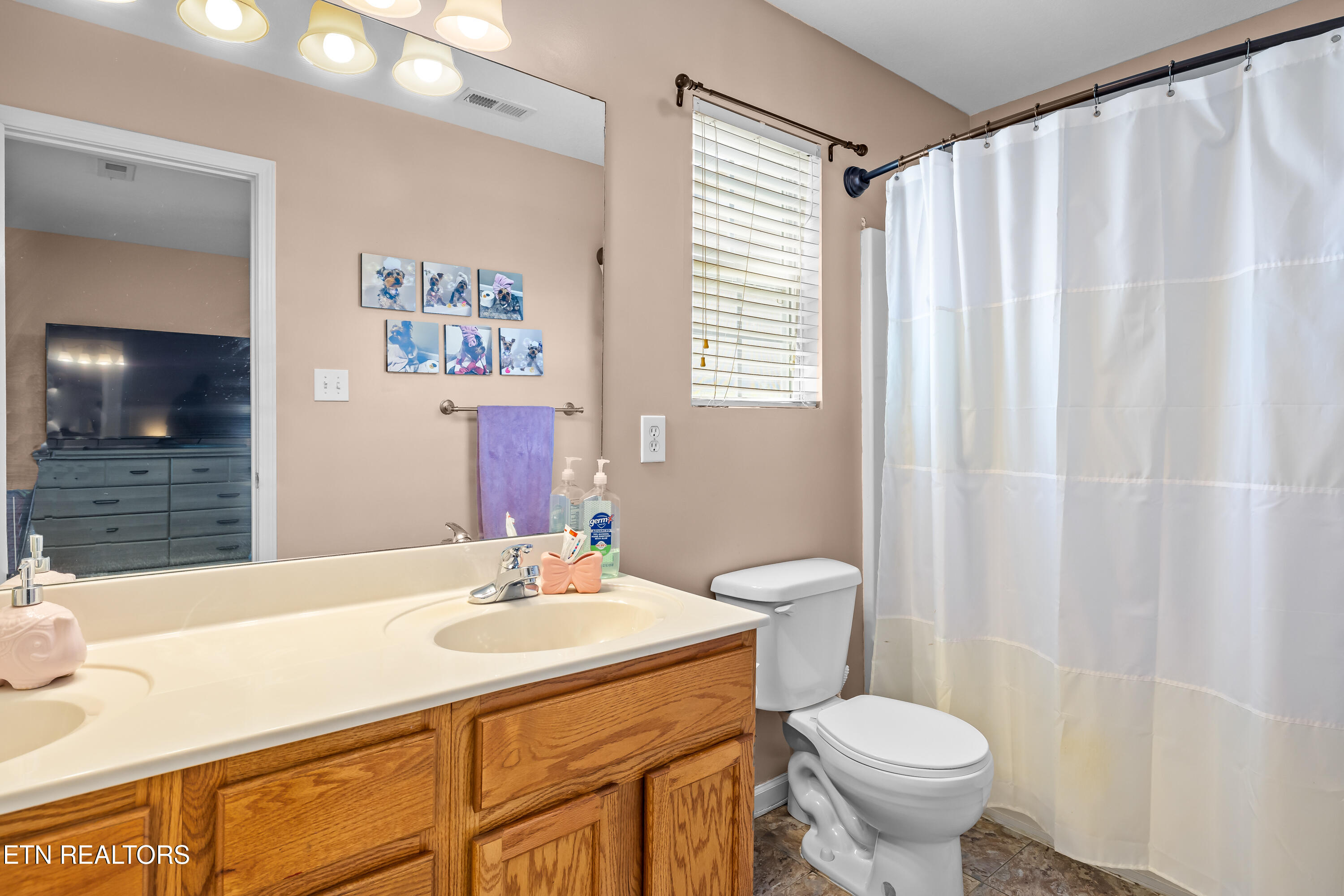 4112 Riverstone Lane Knoxville TN 37918