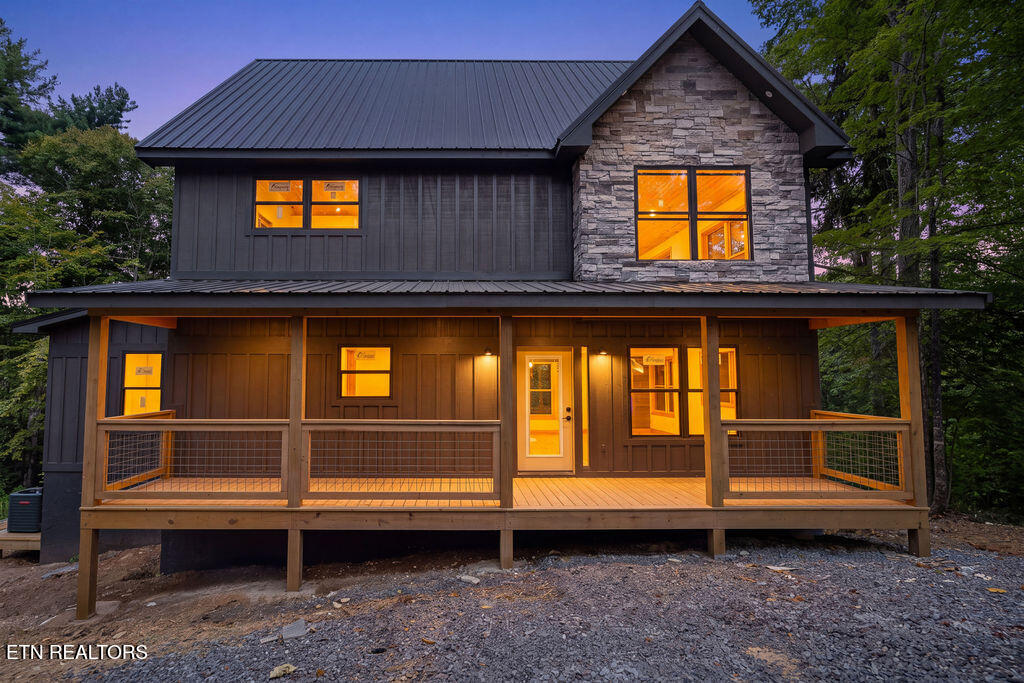 2759 Owls Cove Way Sevierville TN 37862