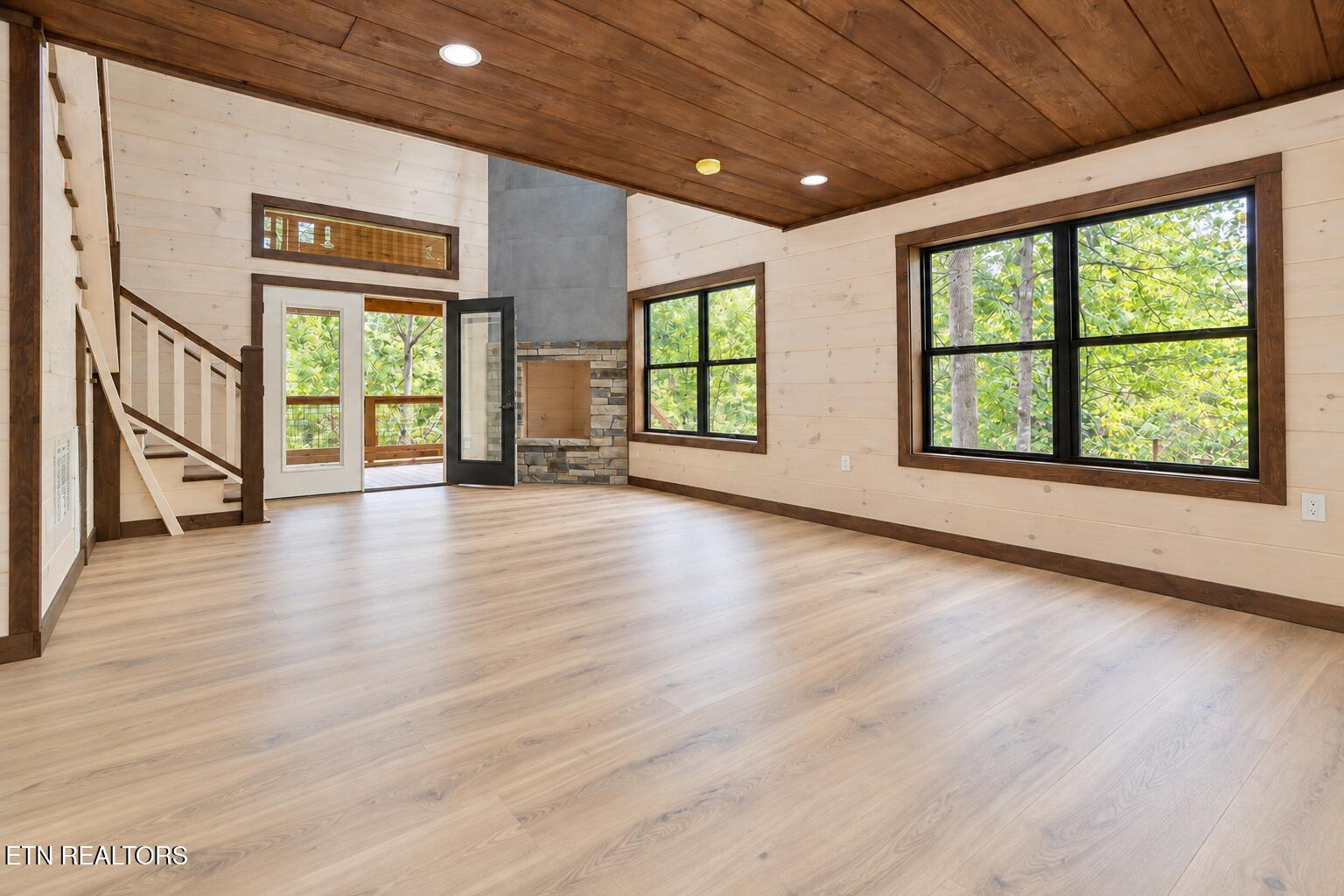 2759 Owls Cove Way Sevierville TN 37862