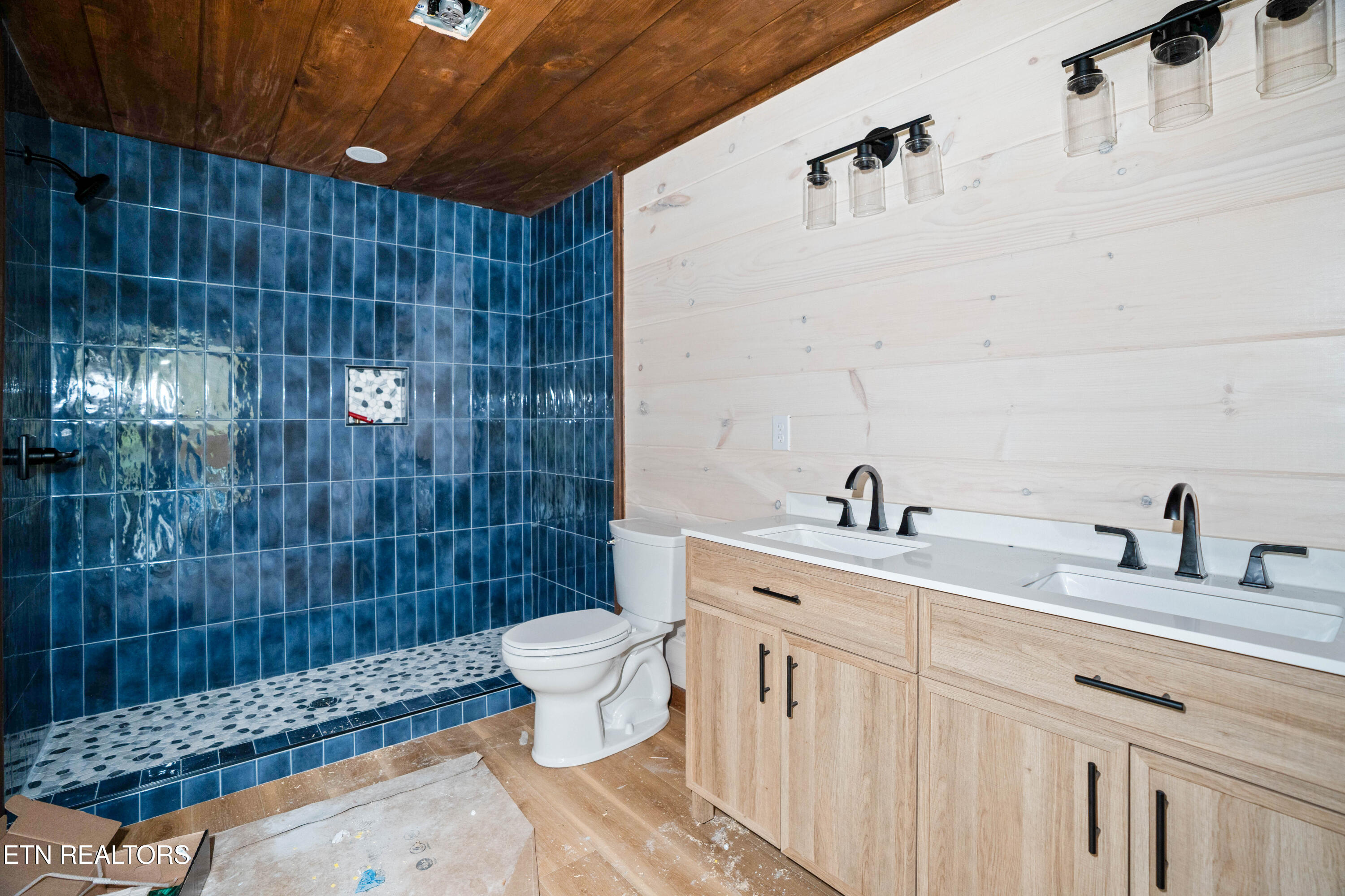 2759 Owls Cove Way Sevierville TN 37862