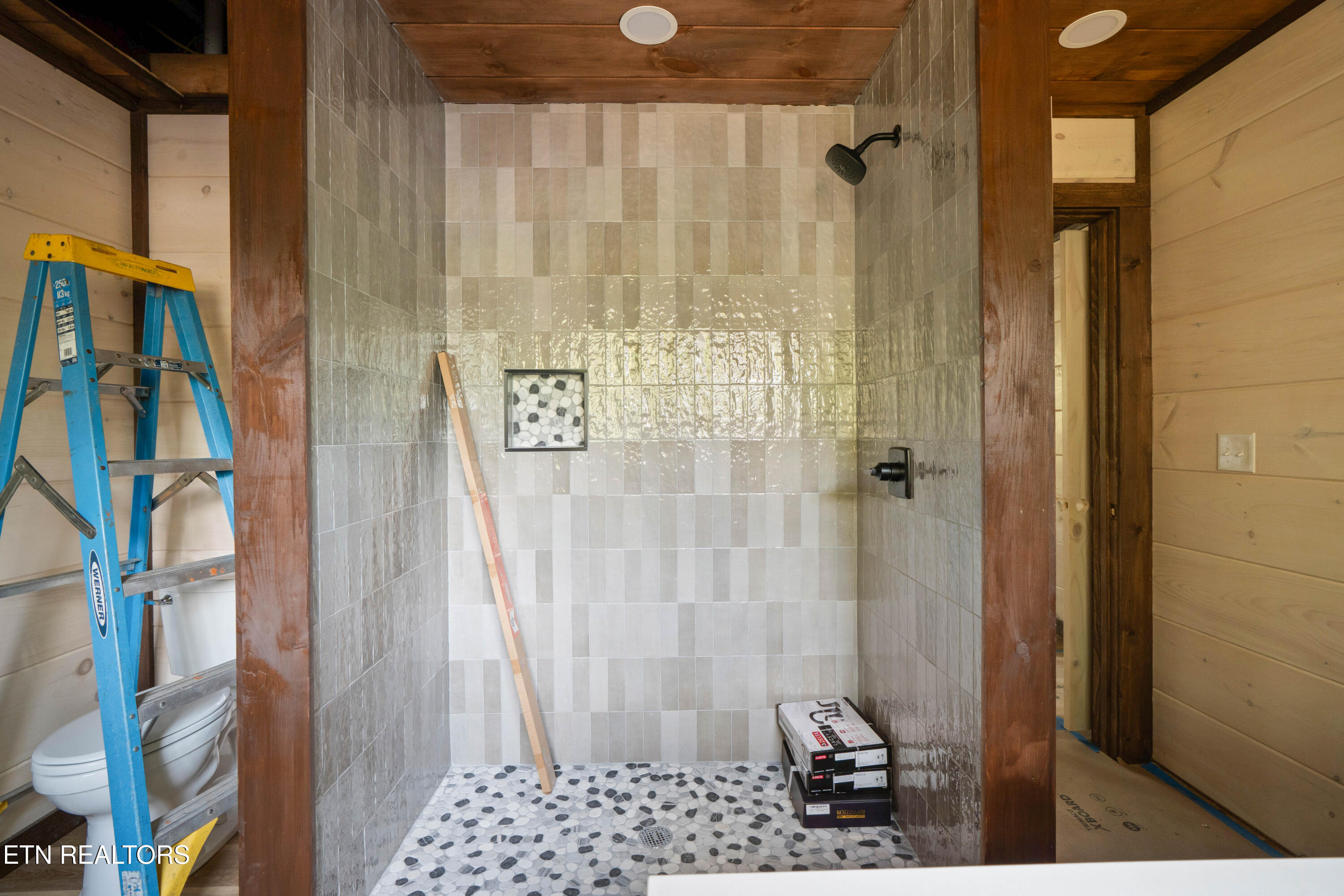2759 Owls Cove Way Sevierville TN 37862