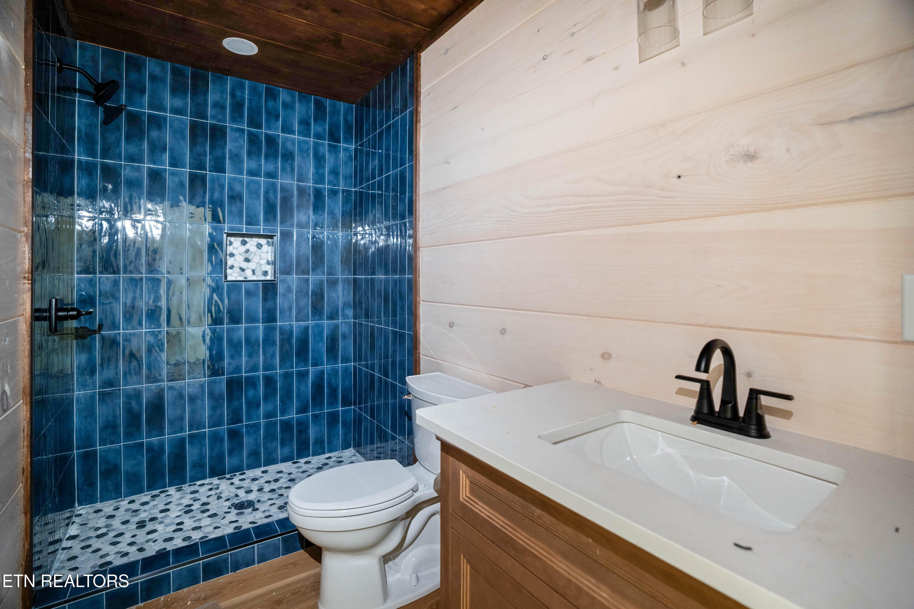 2759 Owls Cove Way Sevierville TN 37862