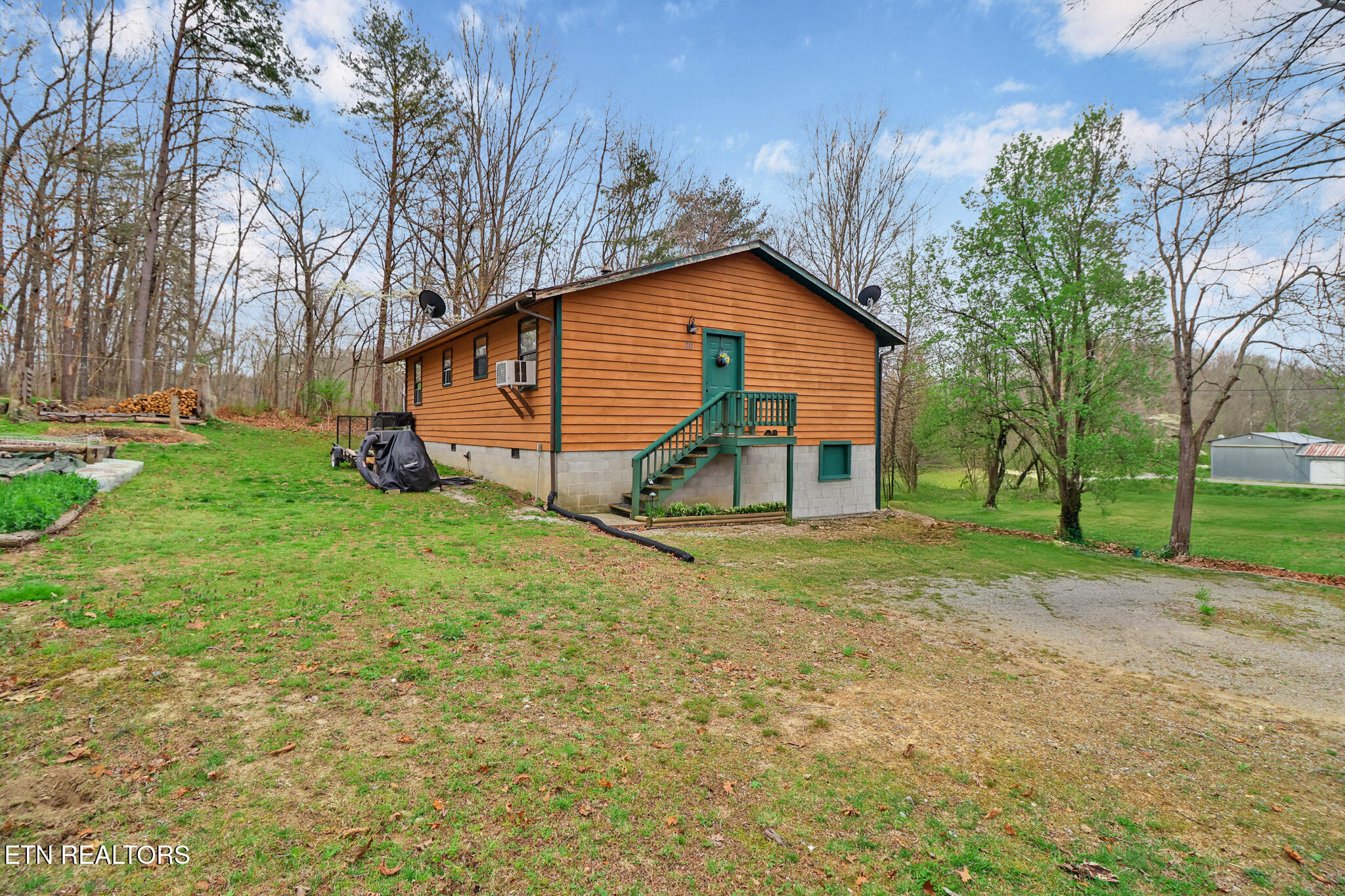 70 Linger Lake Drive Crossville TN 38571