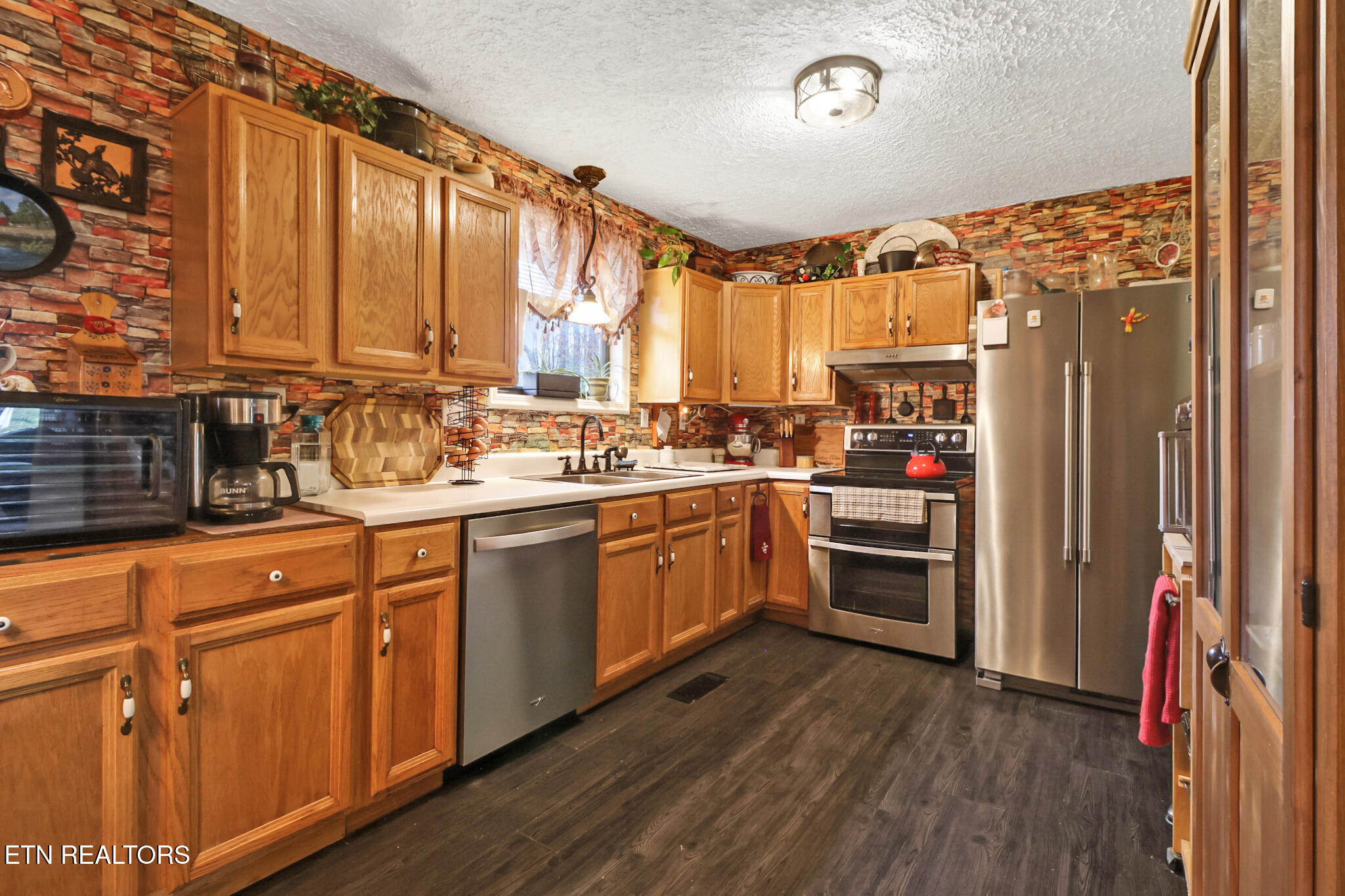 70 Linger Lake Drive Crossville TN 38571