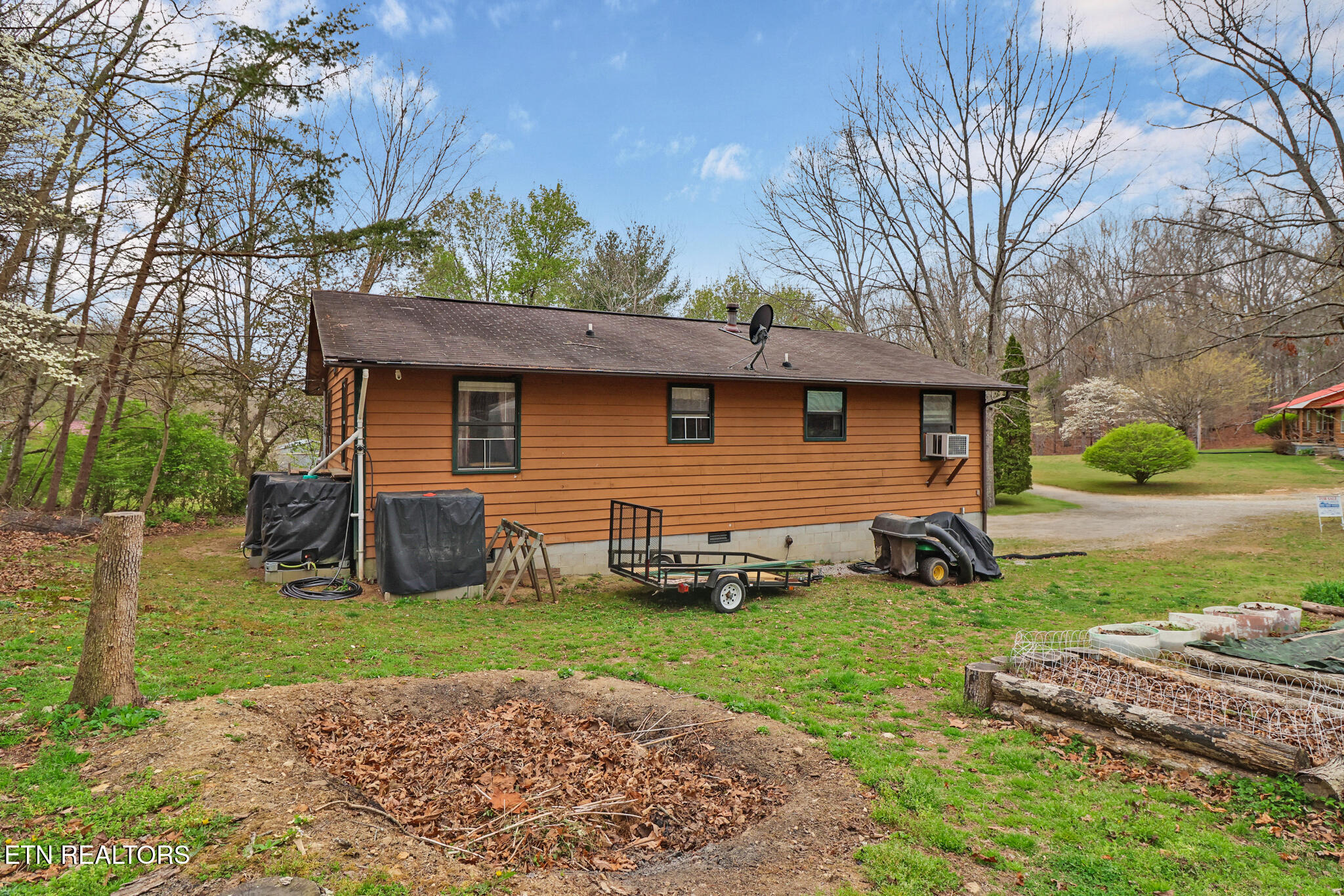 70 Linger Lake Drive Crossville TN 38571