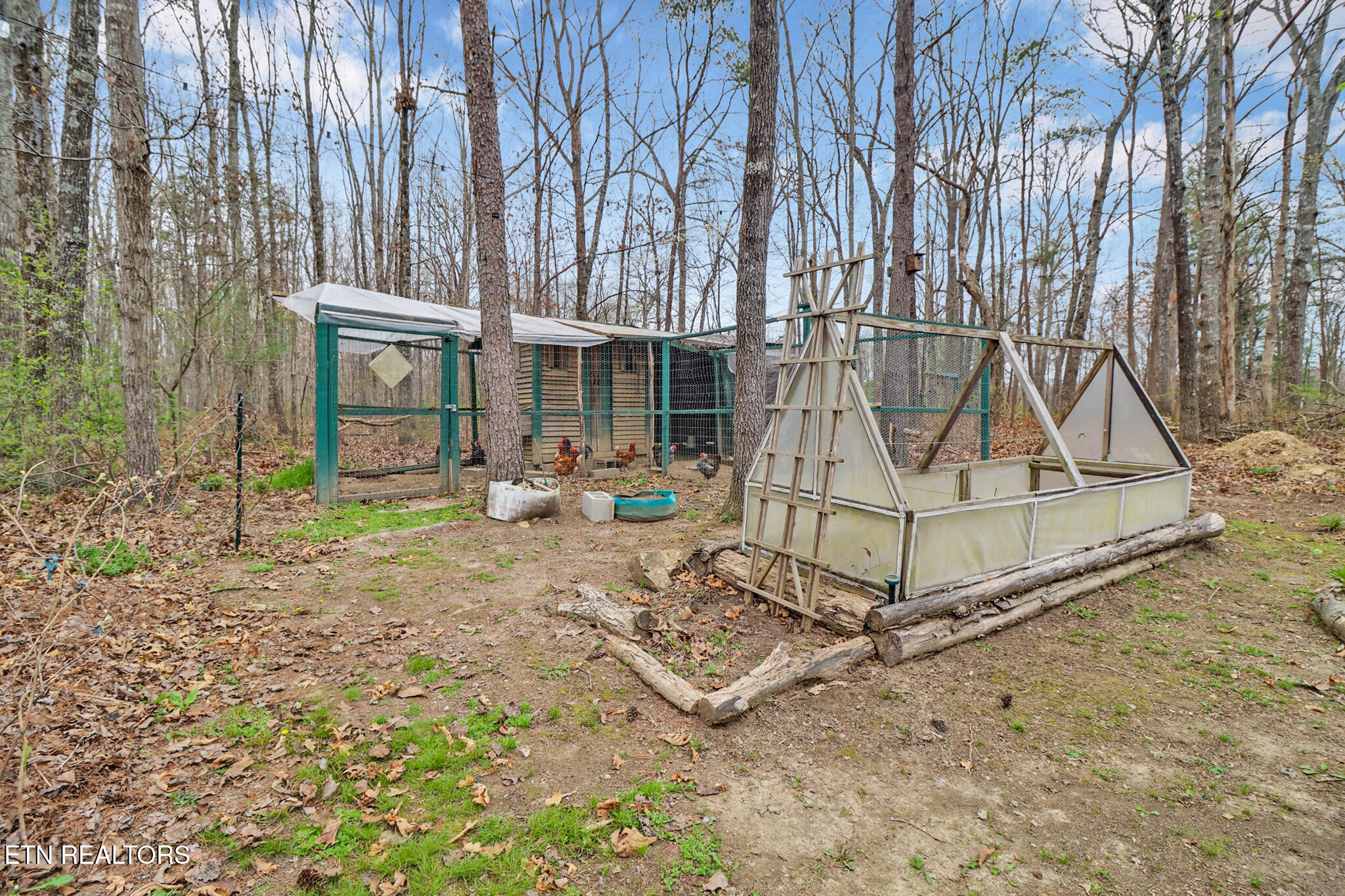 70 Linger Lake Drive Crossville TN 38571