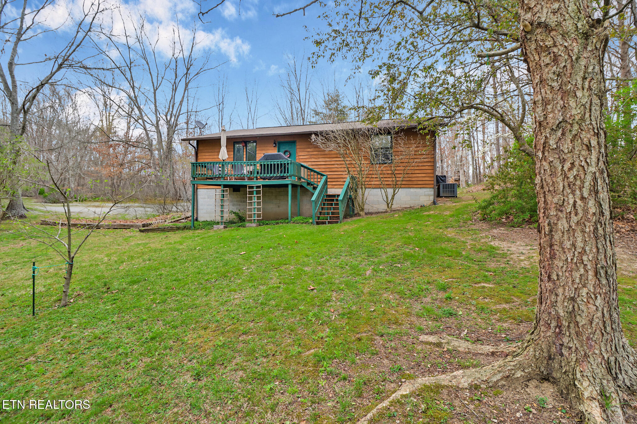 70 Linger Lake Drive Crossville TN 38571