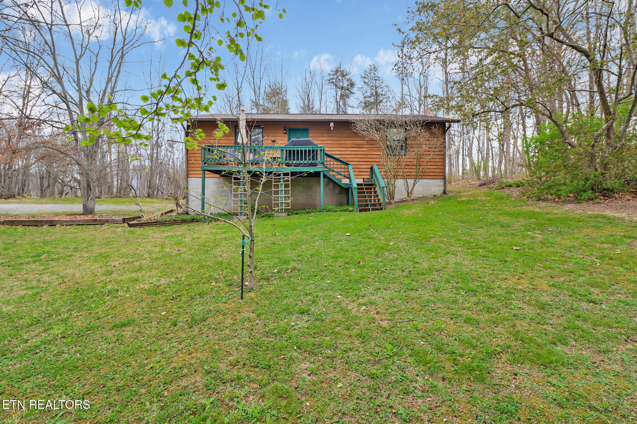 70 Linger Lake Drive Crossville TN 38571