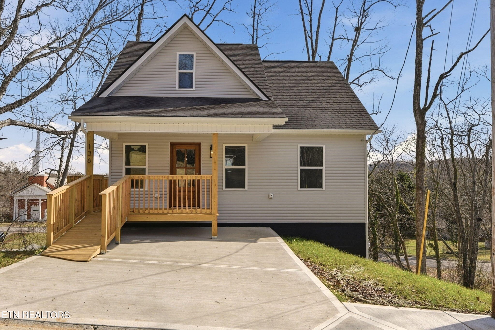 136 California Avenue Oak Ridge TN 37830