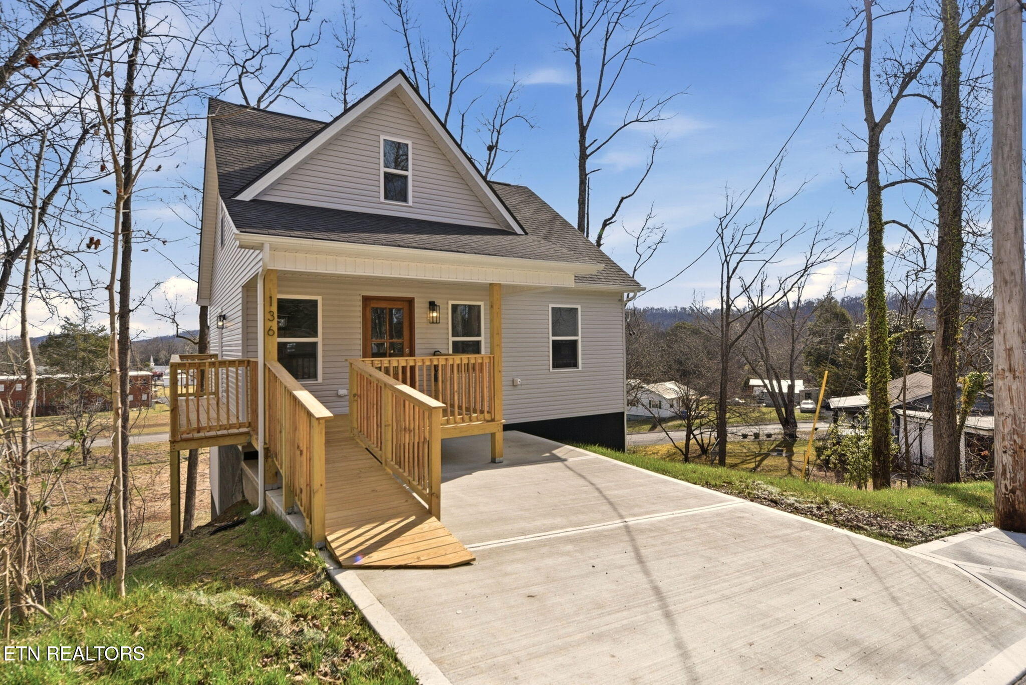 136 California Avenue Oak Ridge TN 37830