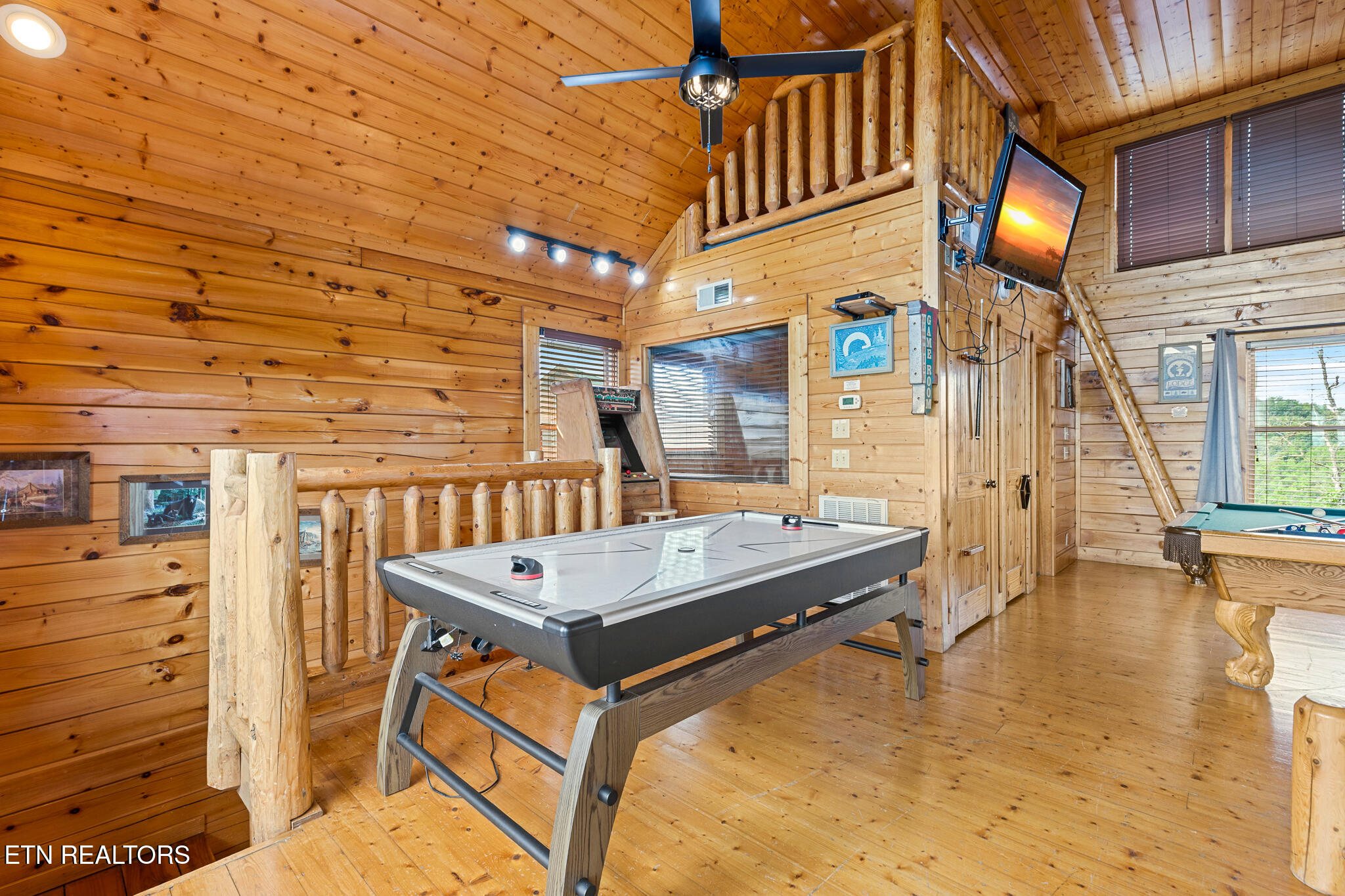2819 White Oak Ridge Lane Sevierville TN 37862