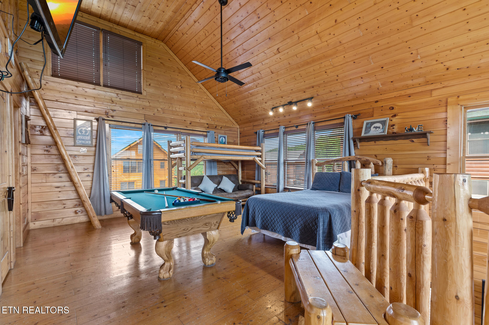 2819 White Oak Ridge Lane Sevierville TN 37862