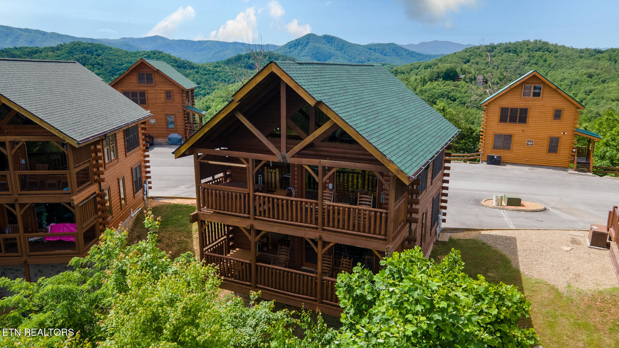 2819 White Oak Ridge Lane Sevierville TN 37862