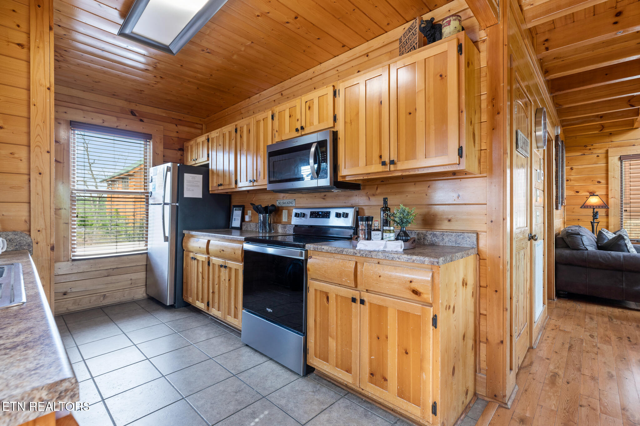 2819 White Oak Ridge Lane Sevierville TN 37862