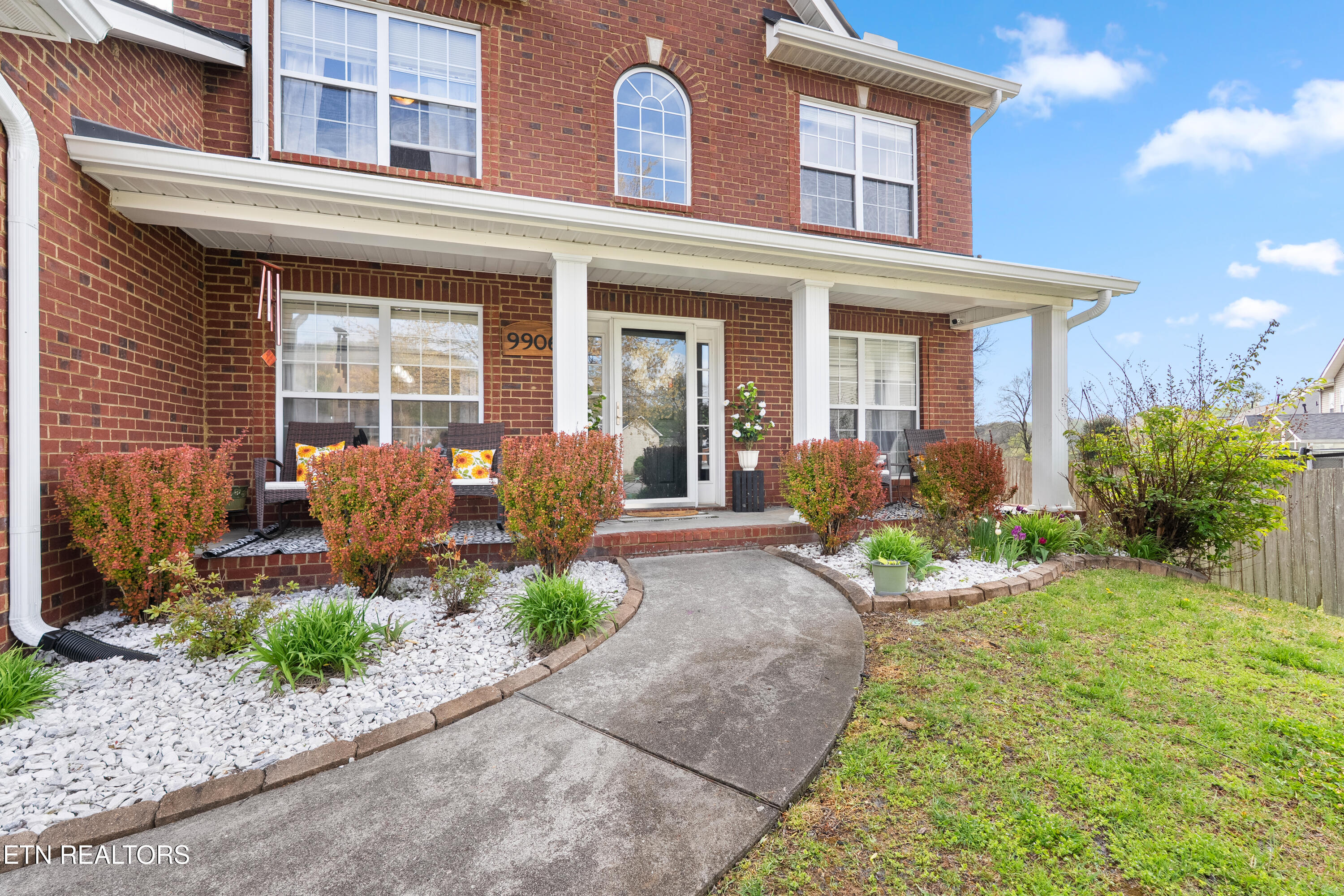 9906 Bassett Lane Knoxville TN 37932