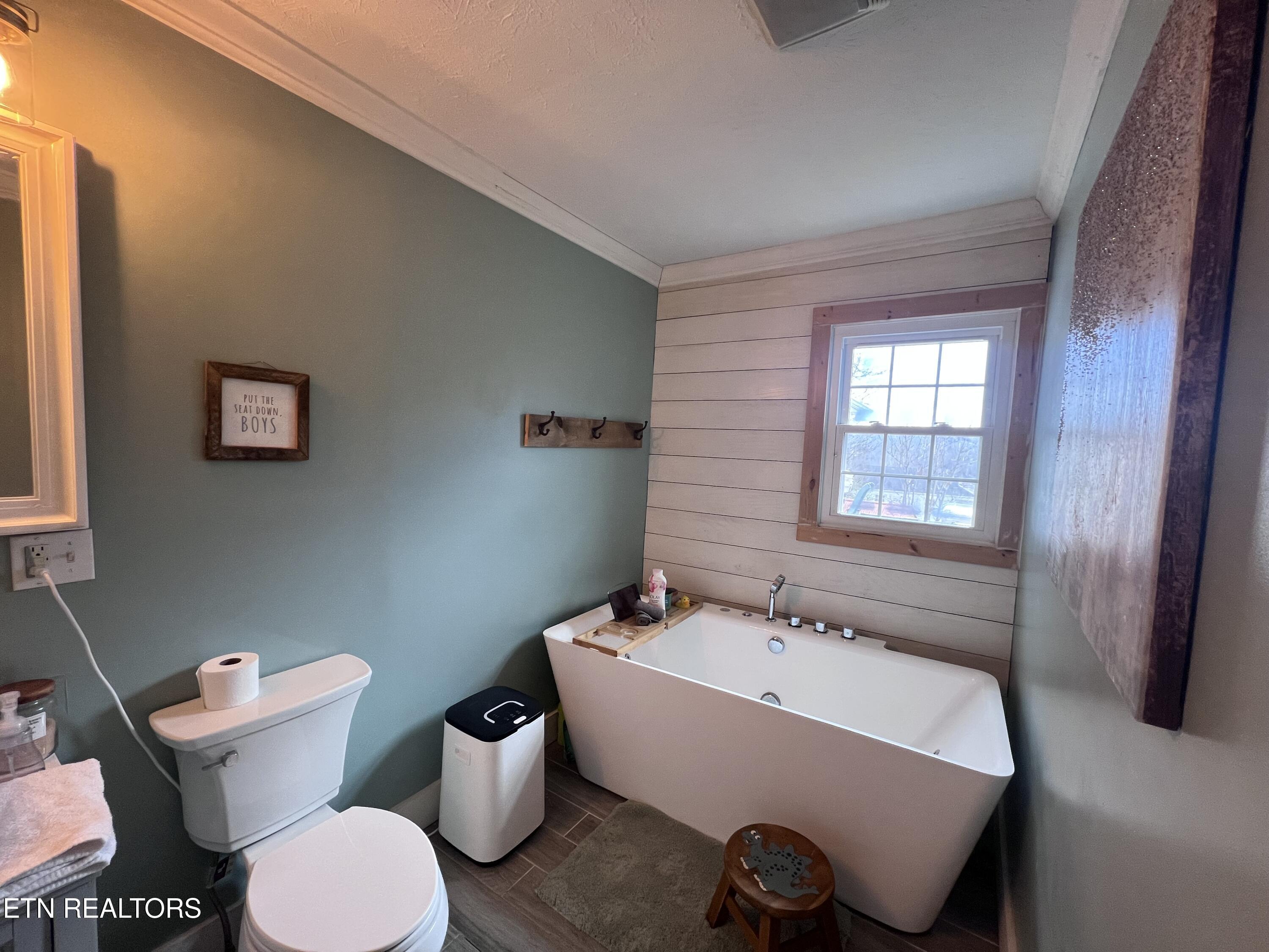 118 E Kentucky Avenue Lafollette TN 37766
