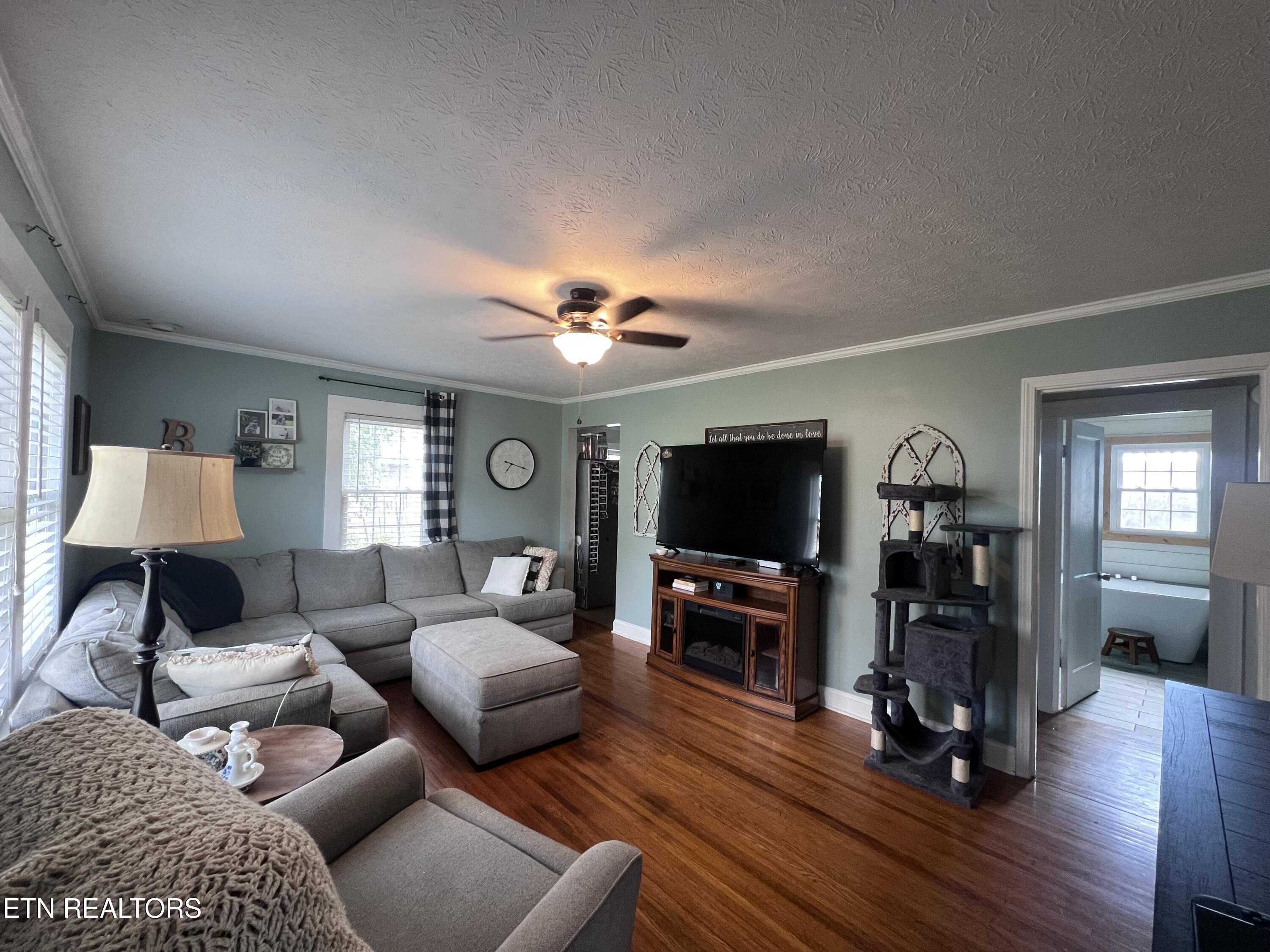118 E Kentucky Avenue Lafollette TN 37766