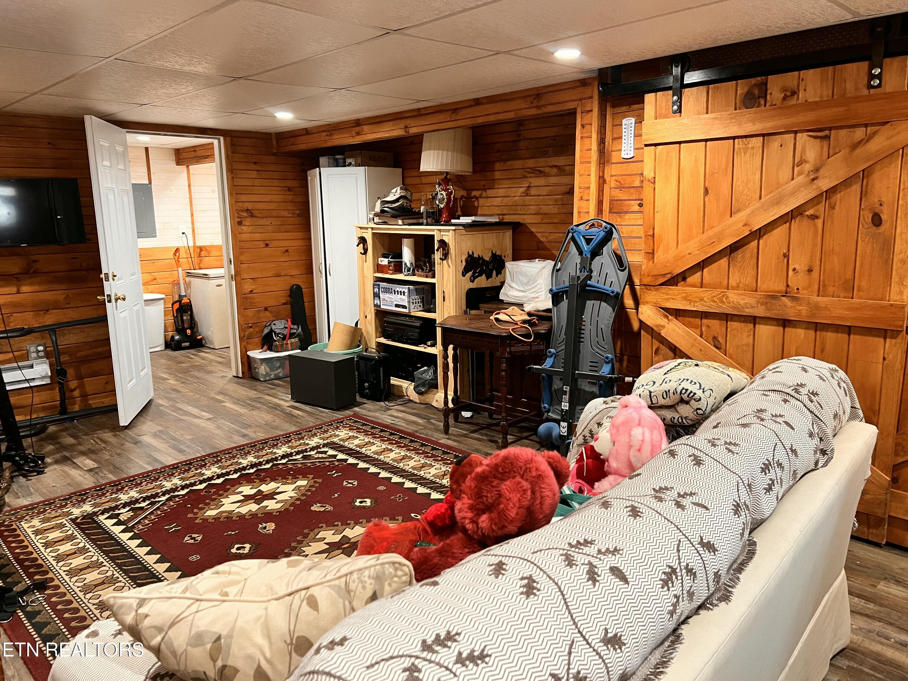 4040 Trail Hollow Road Cosby TN 37722