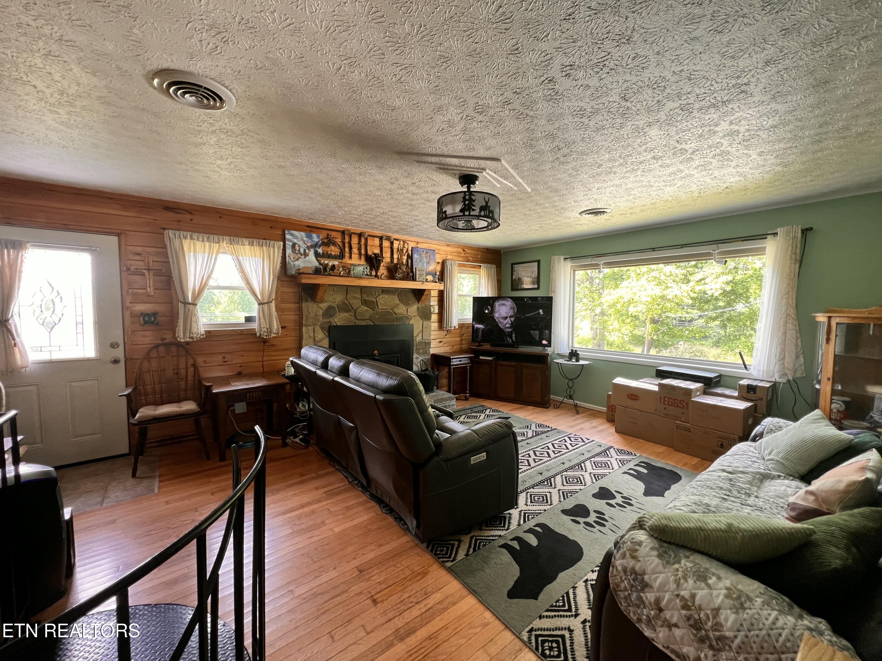 4040 Trail Hollow Road Cosby TN 37722