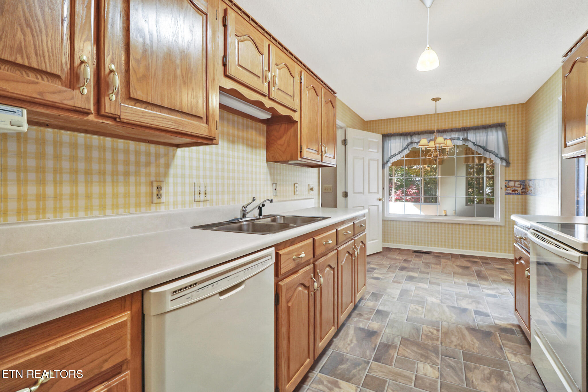 112 Lakewood Drive Crossville TN 38558