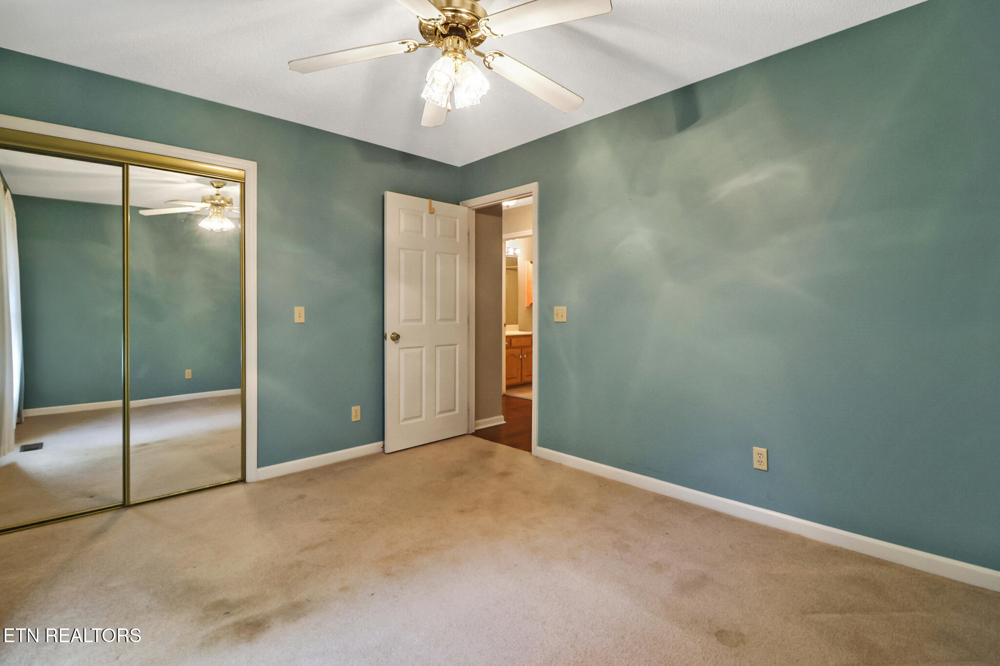 112 Lakewood Drive Crossville TN 38558