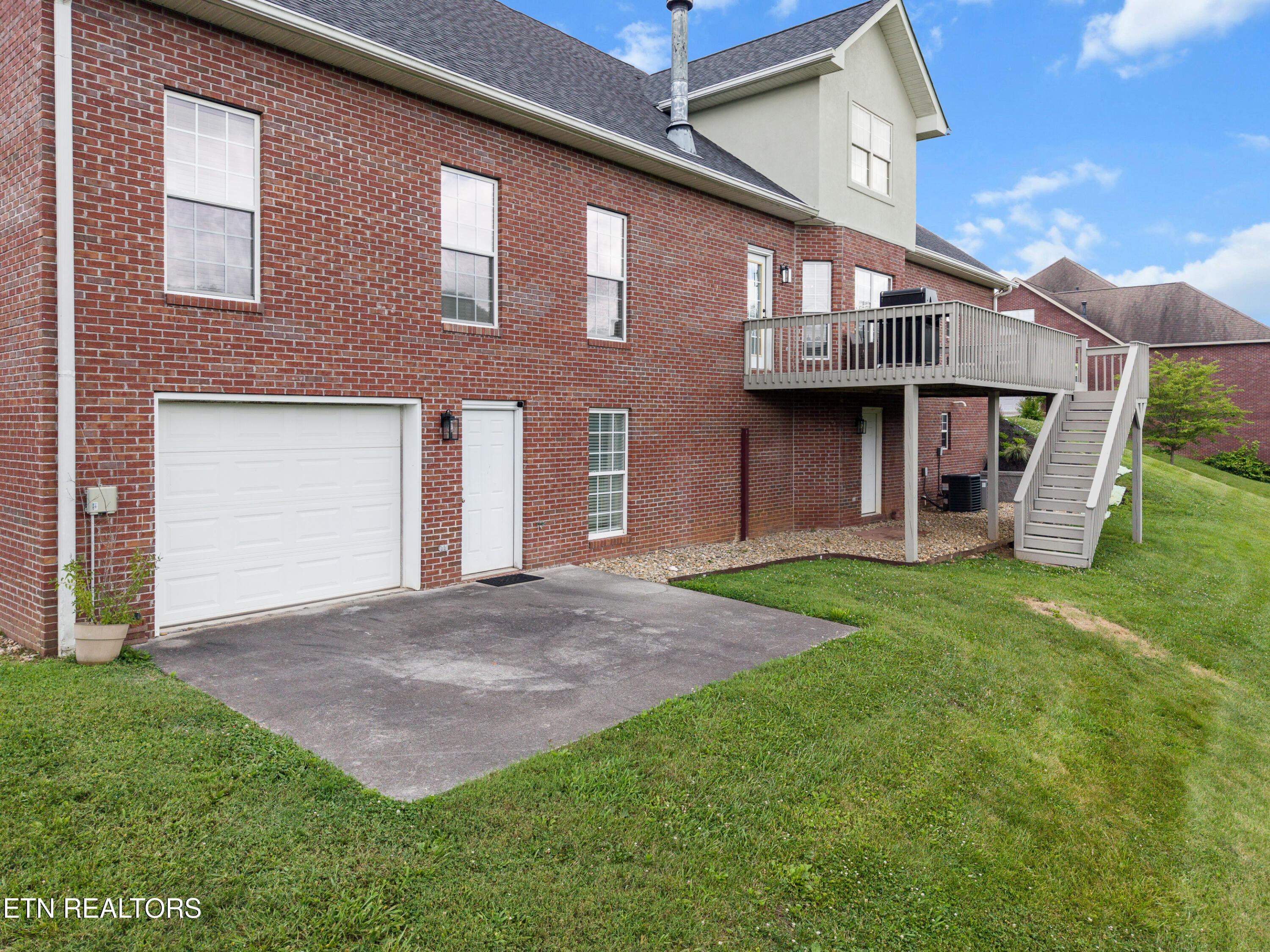 2225 Monticello Drive Maryville TN 37803