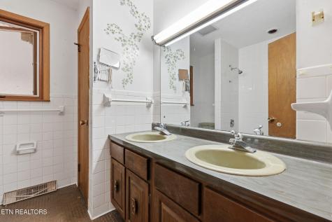 114 Balboa Circle Oak Ridge TN 37830