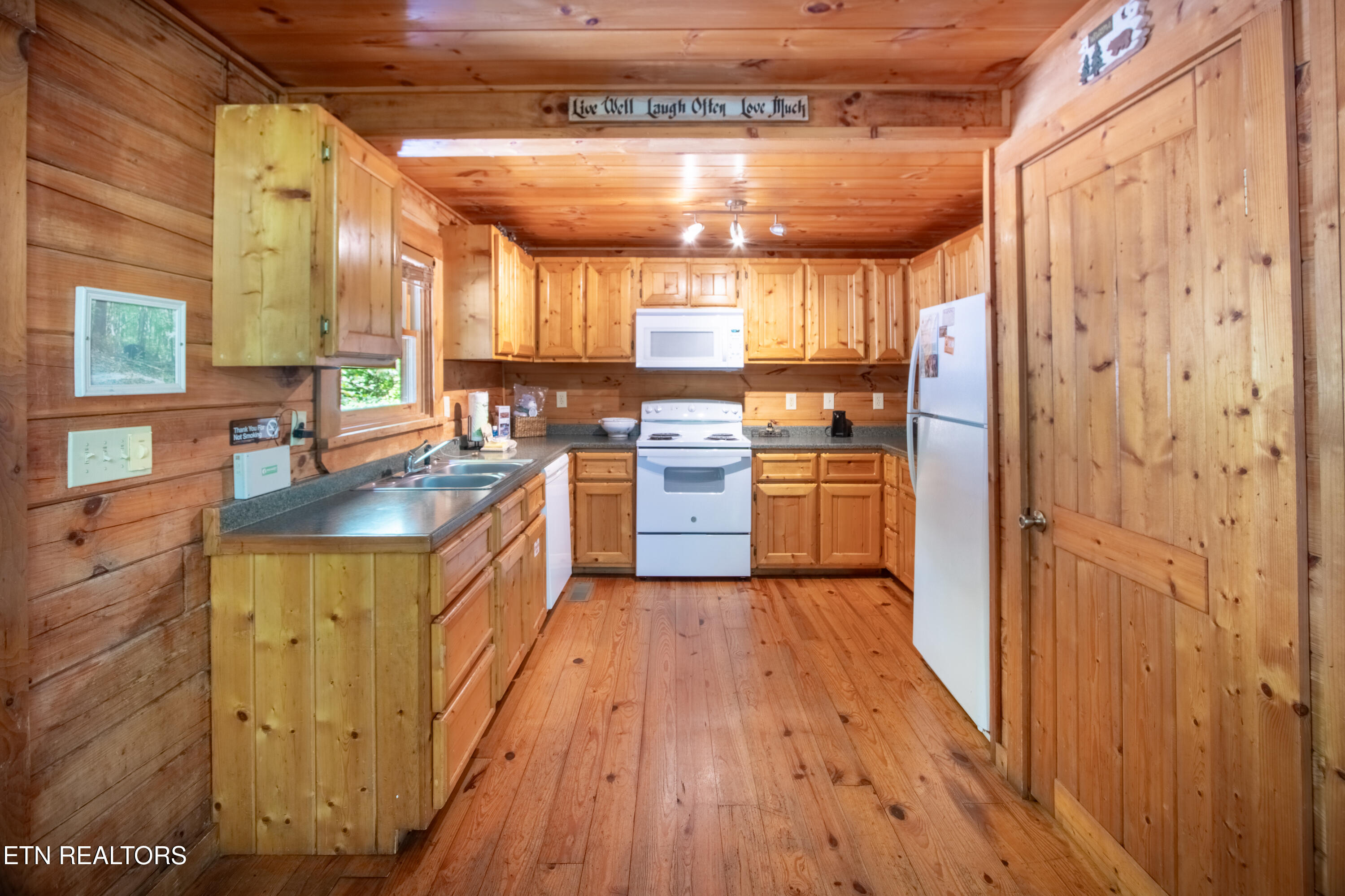 905 Valley Drive Gatlinburg TN 37738